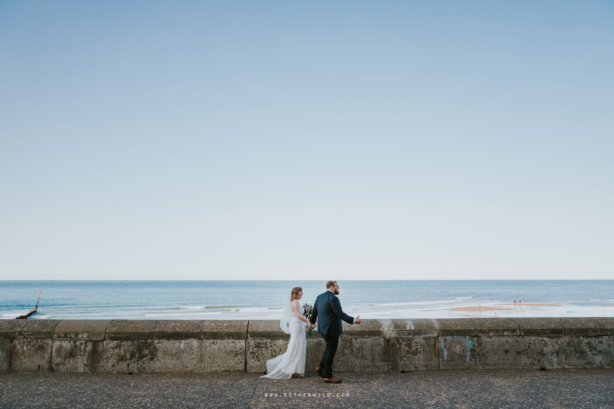 Cromer_Wedding_Beach_Outdoor_Ceremony_Norfolk_North_Lodge_Registry_Office_Rocket_House_Cafe_Cromer_Pier_IMG_4726.jpg