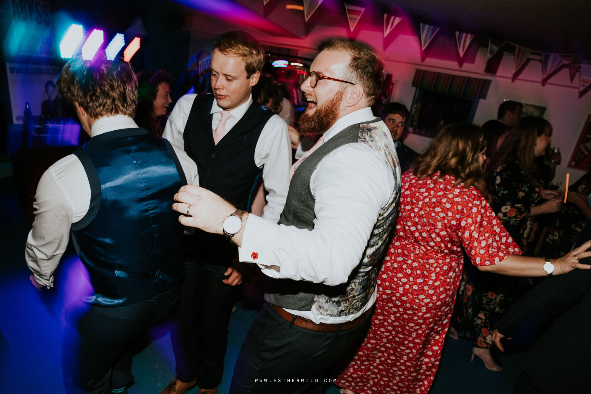 Cromer_Wedding_Beach_Outdoor_Ceremony_Norfolk_North_Lodge_Registry_Office_Rocket_House_Cafe_Cromer_Pier_IMG_5602.jpg