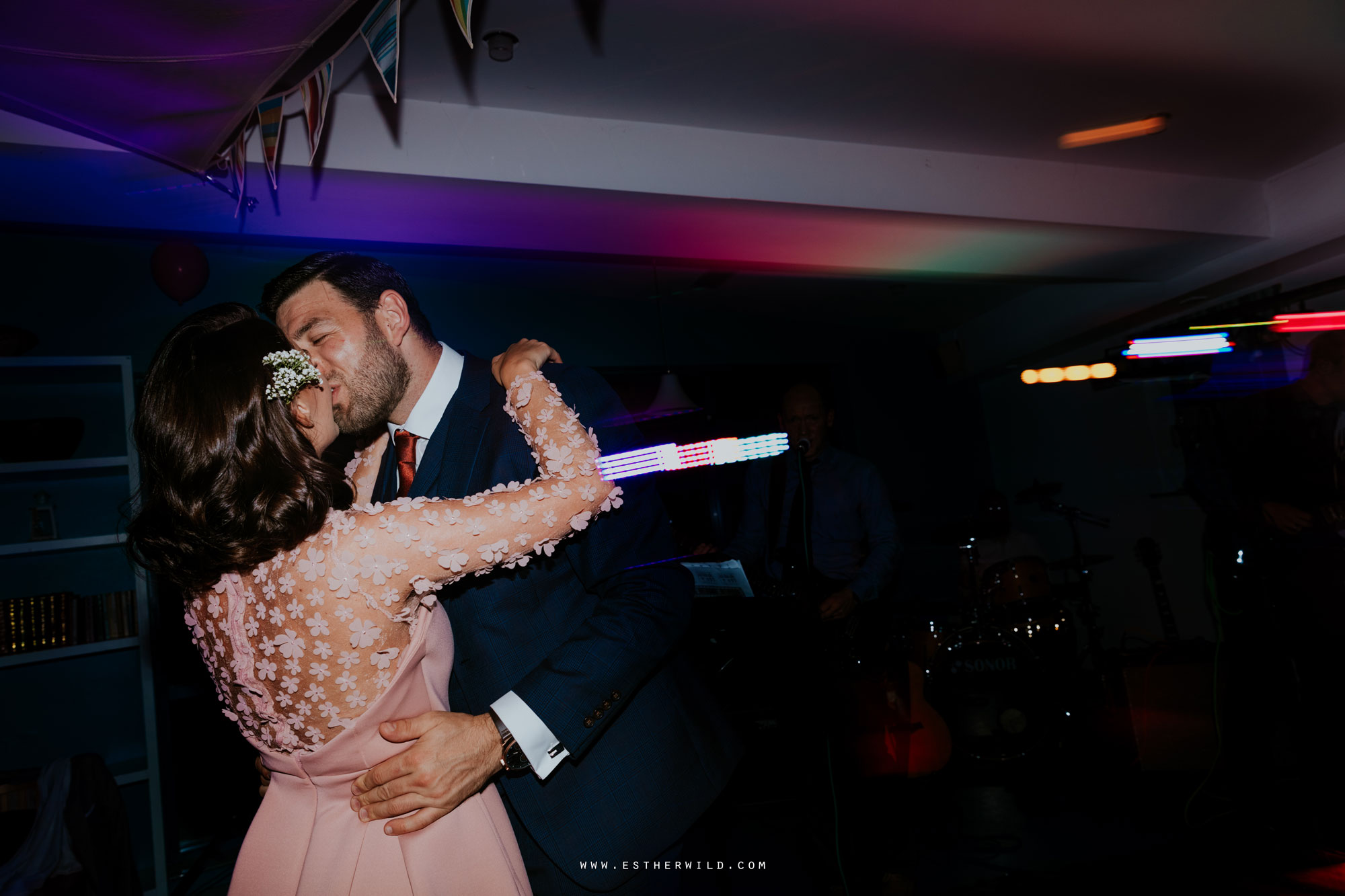 Cromer_Wedding_Beach_Outdoor_Ceremony_Norfolk_North_Lodge_Registry_Office_Rocket_House_Cafe_Cromer_Pier_IMG_5758.jpg