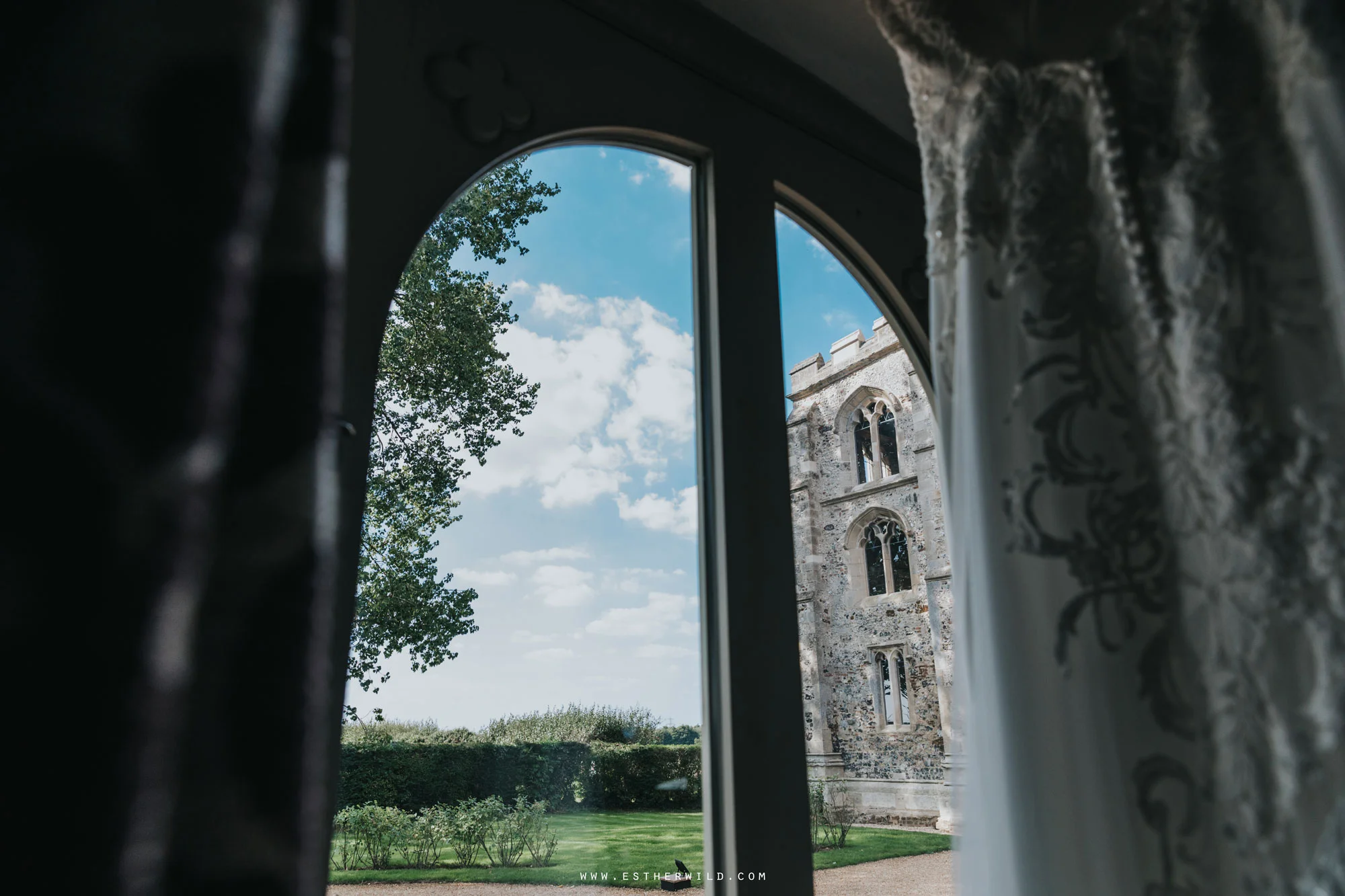 Pentney_Abbey_Wedding_Kings_Lynn_Norfolk_Esther_Wild_Wedding_Photography_IMG_0244.jpg