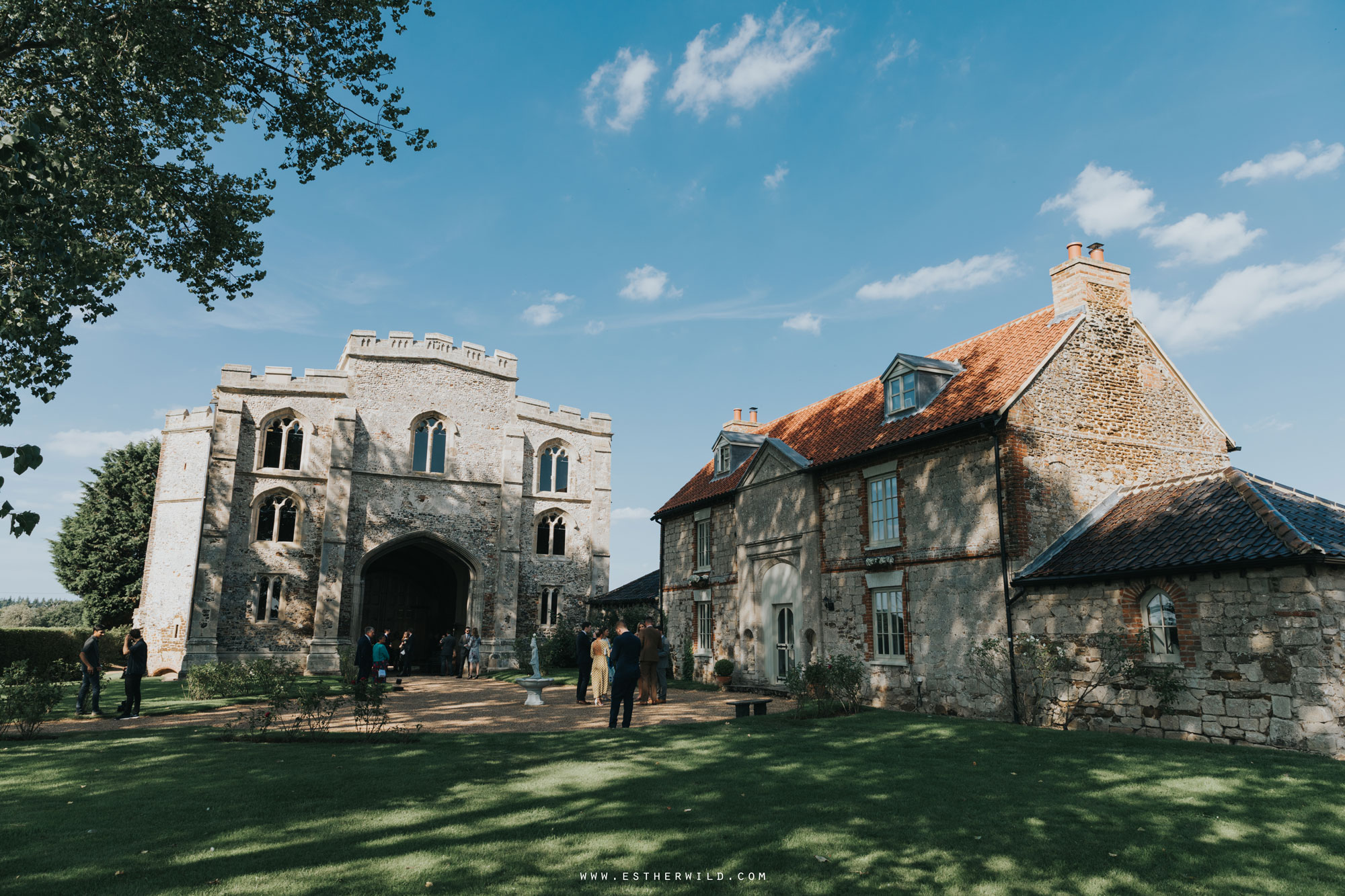 Pentney_Abbey_Wedding_Kings_Lynn_Norfolk_Esther_Wild_Wedding_Photography_IMG_0392.jpg