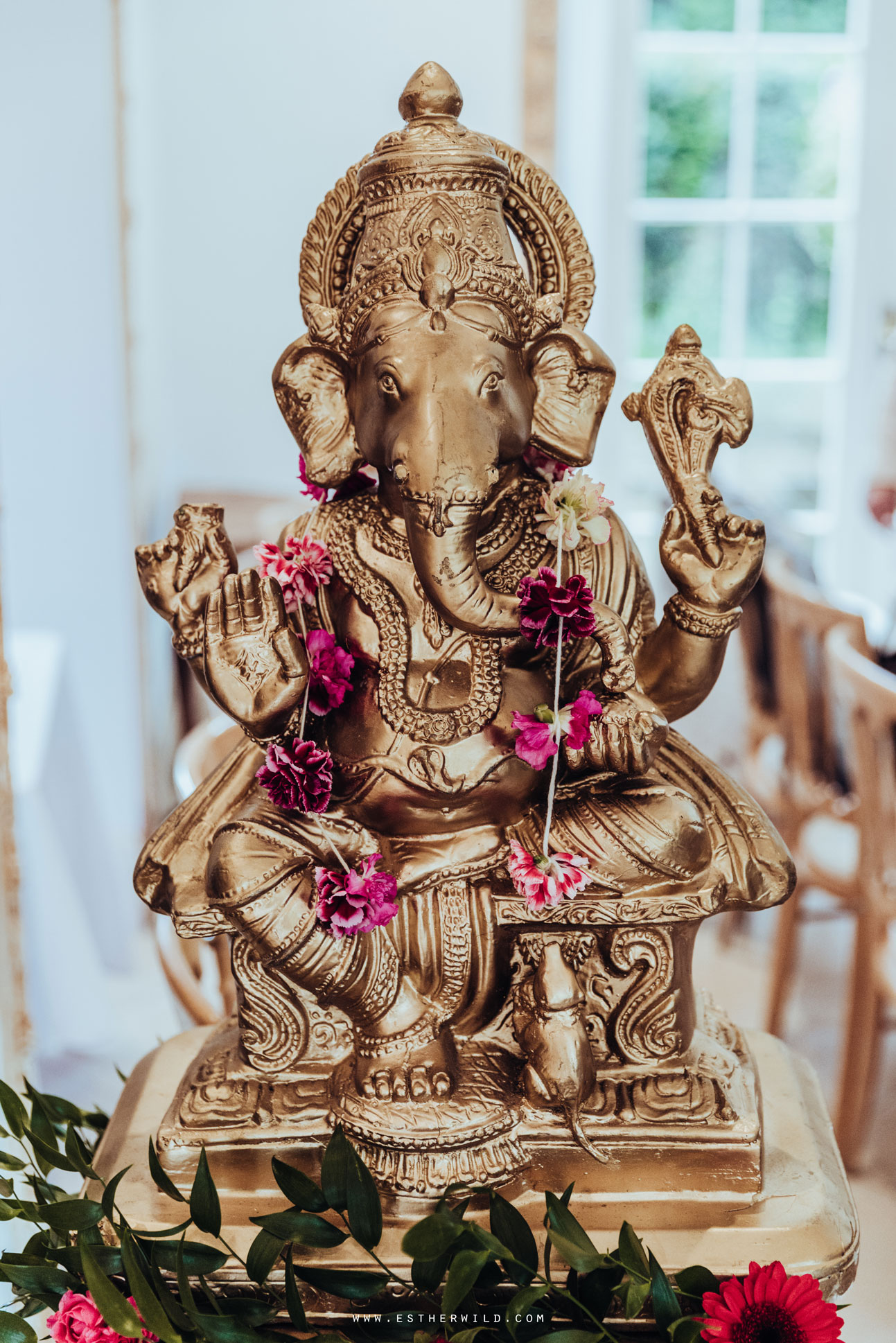 Northbrook_Park_Farnham_Surrey_London_Wedding_Hindu_Fusion_Esther_Wild_Photographer_IMG_3139.jpg