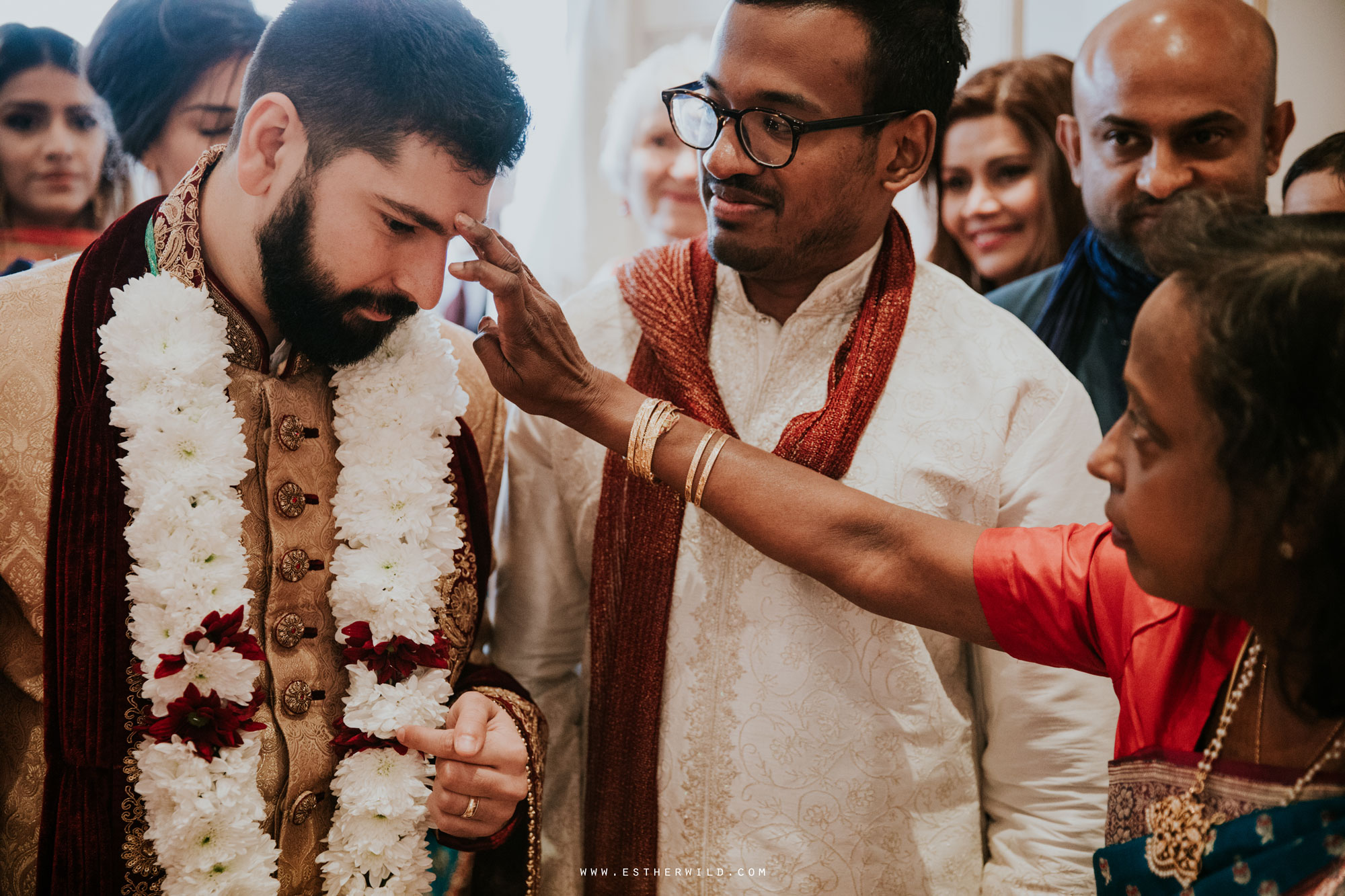 Northbrook_Park_Farnham_Surrey_London_Wedding_Hindu_Fusion_Esther_Wild_Photographer_IMG_3448.jpg