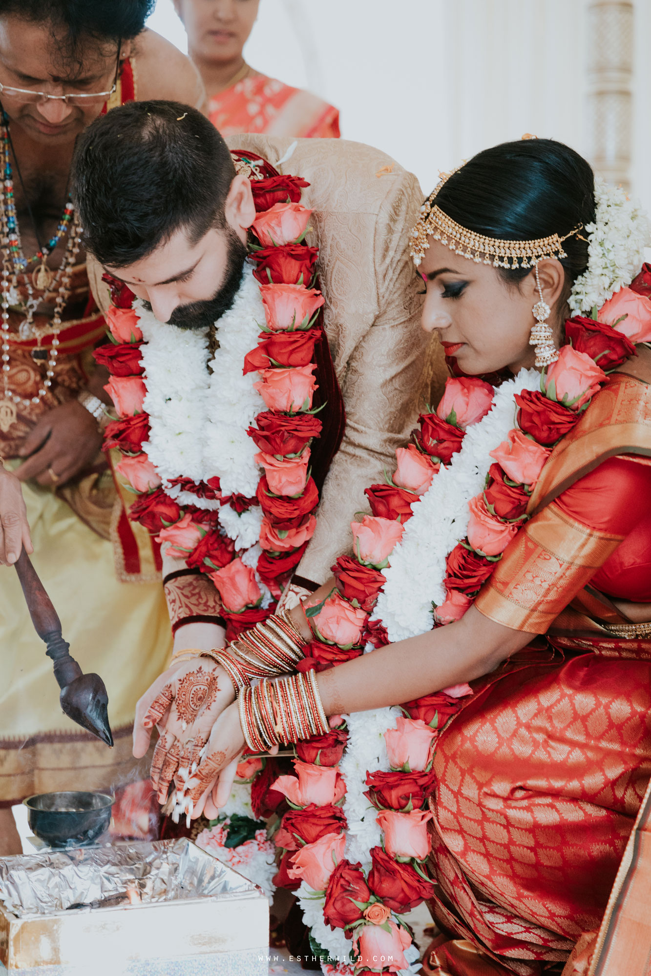 Northbrook_Park_Farnham_Surrey_London_Wedding_Hindu_Fusion_Esther_Wild_Photographer_IMG_4744.jpg