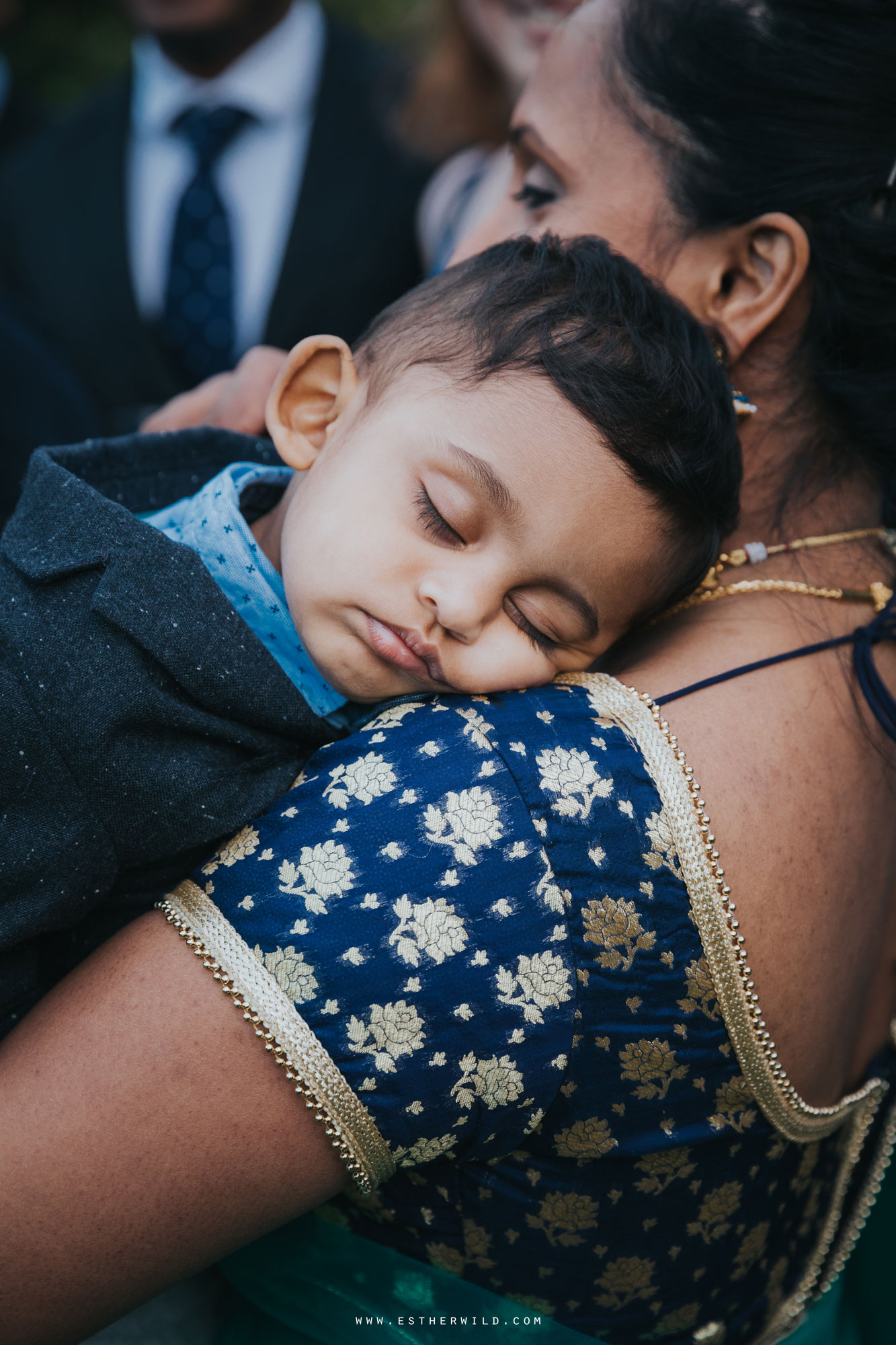 Northbrook_Park_Farnham_Surrey_London_Wedding_Hindu_Fusion_Esther_Wild_Photographer_IMG_5985.jpg