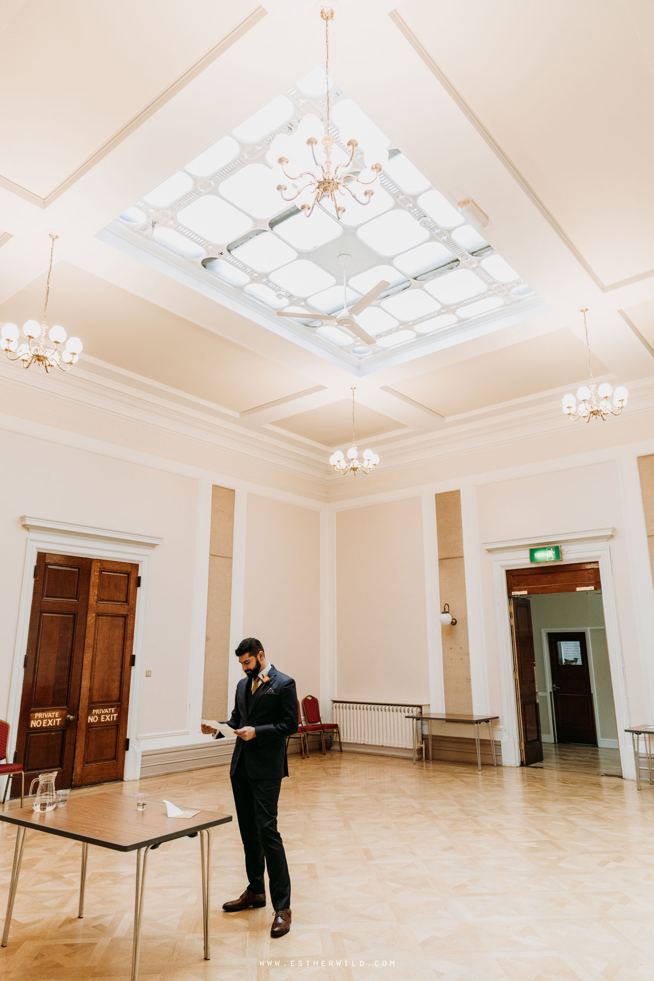 Twickenham_Registry_Office_London_Wedding_Ceremony_Esther_Wild_Photographer_IMG_0286.jpg