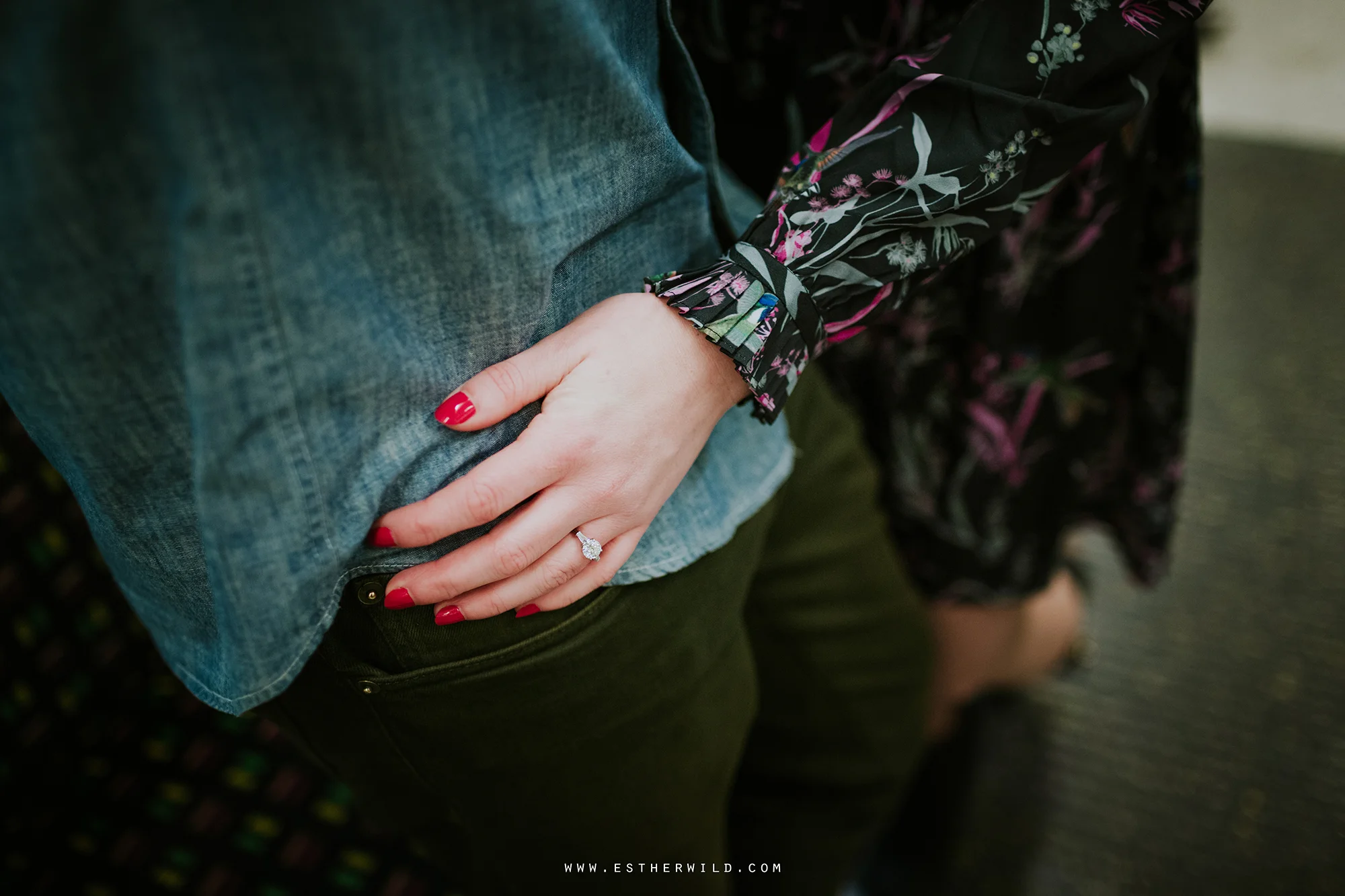 London_Engagement_Session_Pre-Wedding_Photo_Shoot_Esther_Wild_Photographer_IMG_1151_Z72A0327.jpg
