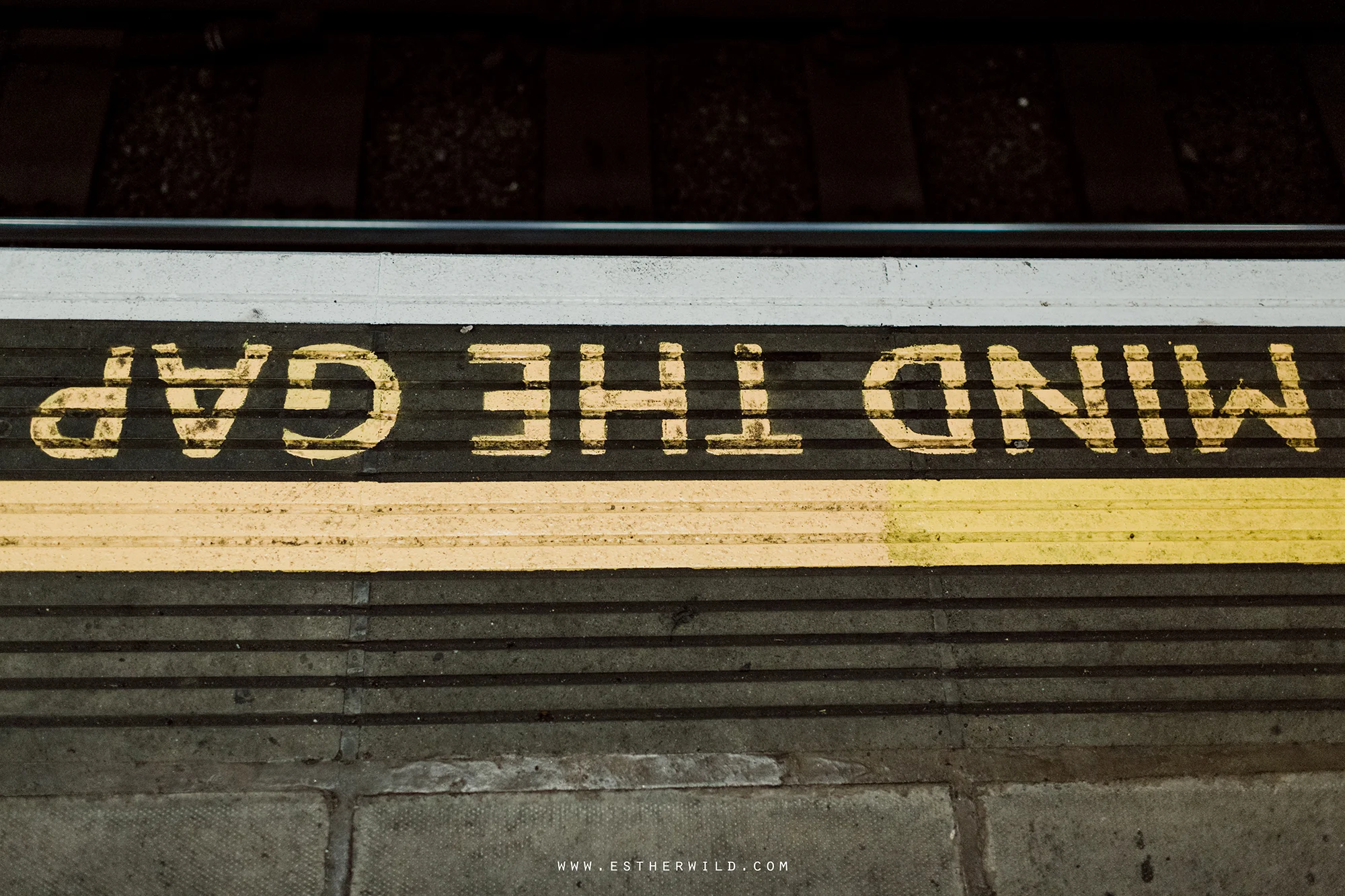 London_Engagement_Session_Pre-Wedding_Photo_Shoot_Esther_Wild_Photographer_IMG_1154_Z72A0334.jpg