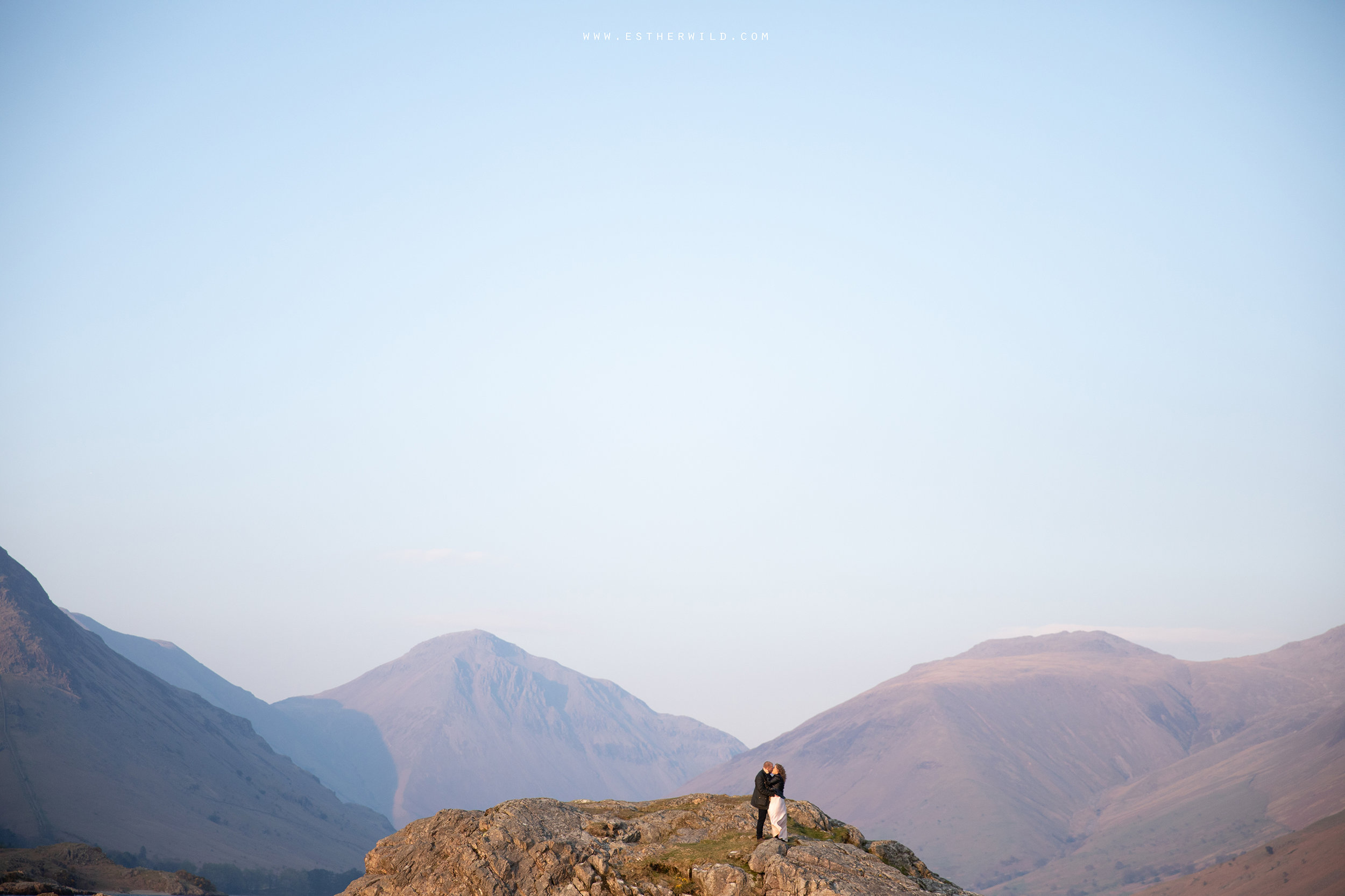 Cumbria_Lake_District_Wasdale_Wedding_Photographer_Destination_Engagement_Anniversary_Esther_Wild_IMG_4577.jpg