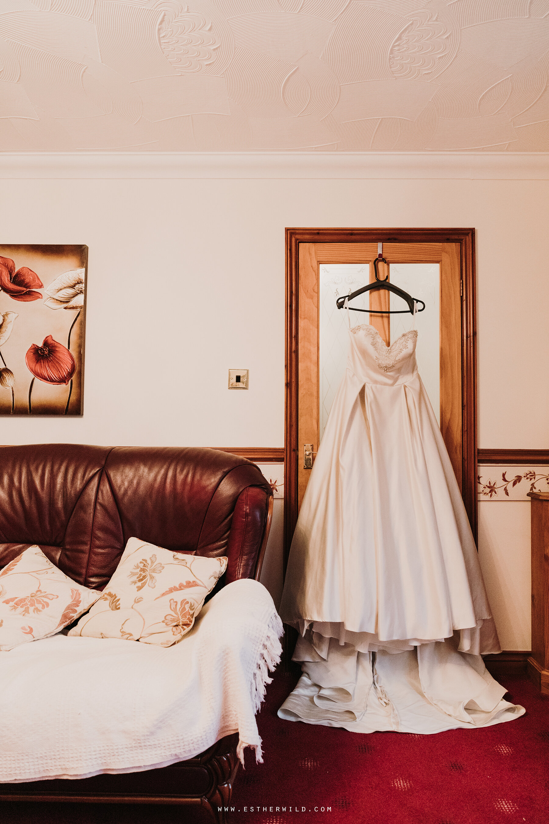 Esther_Wild_Photographer_Kings_Lynn_Town_Hall_Wedding_Tilney_St_Lawrence_Winter_Wedding_Photography_IMG_0026.jpg