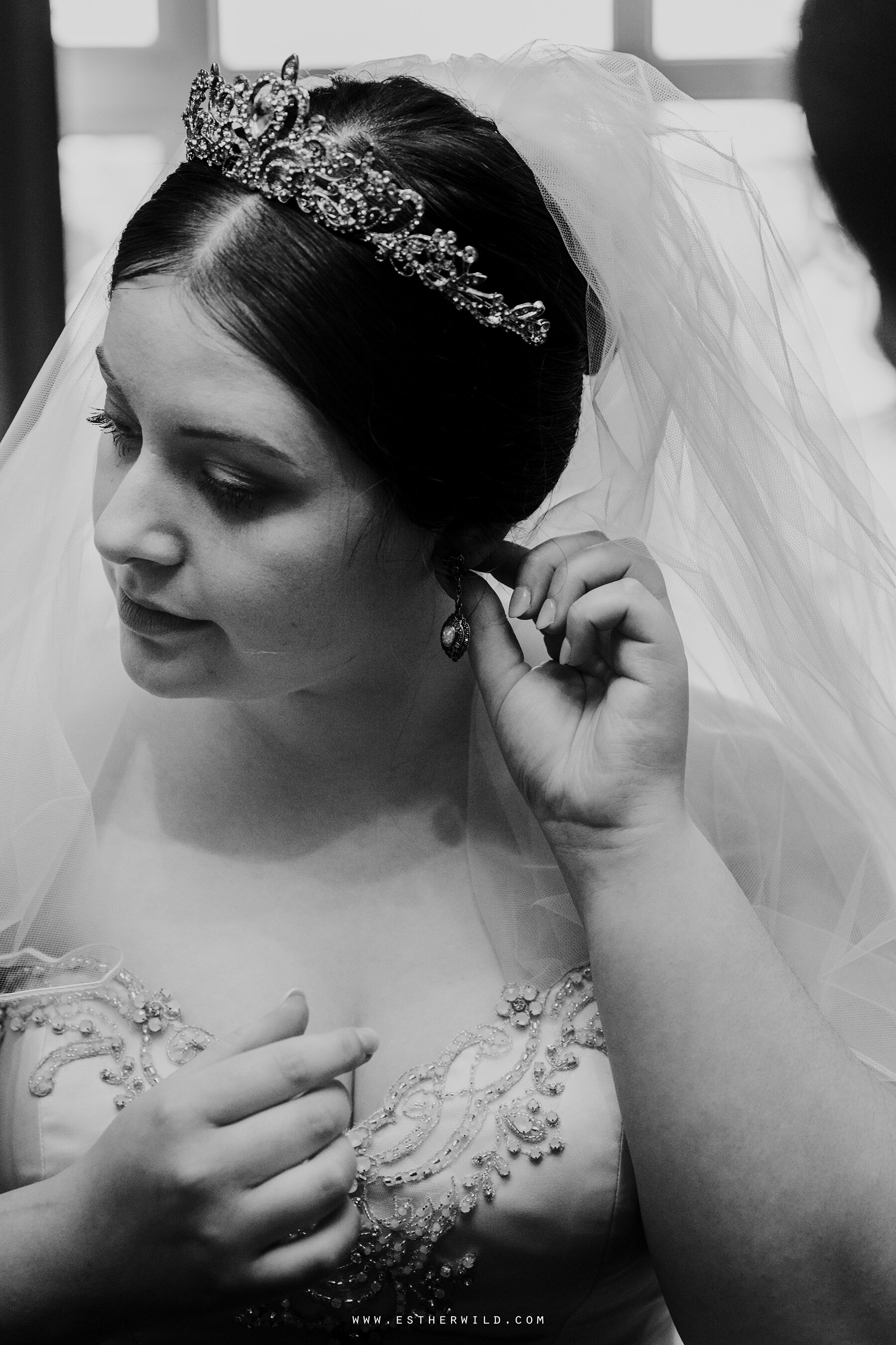 Esther_Wild_Photographer_Kings_Lynn_Town_Hall_Wedding_Tilney_St_Lawrence_Winter_Wedding_Photography_IMG_0217-2.jpg