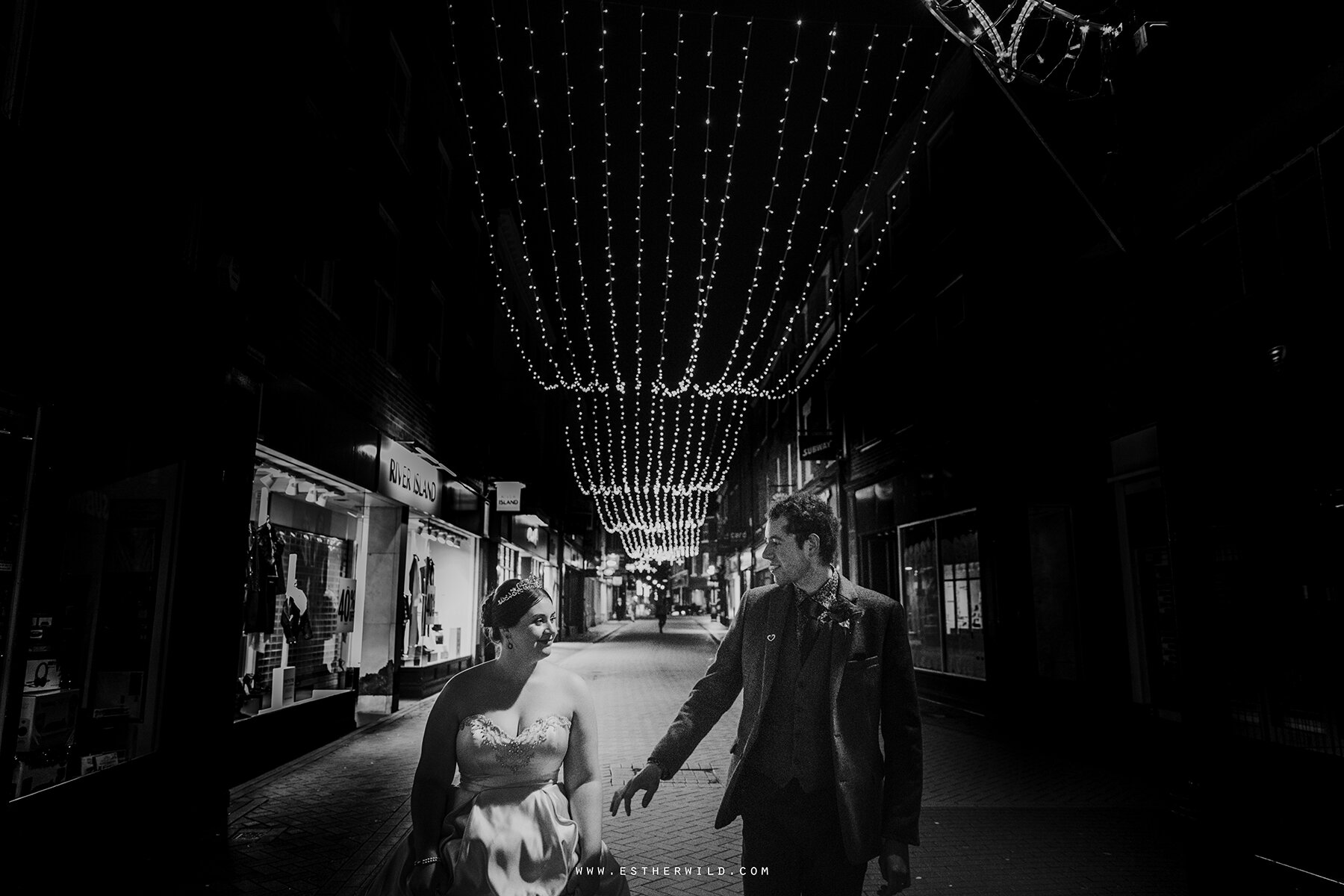 Esther_Wild_Photographer_Kings_Lynn_Town_Hall_Wedding_Tilney_St_Lawrence_Winter_Wedding_Photography_IMG_1706.jpg