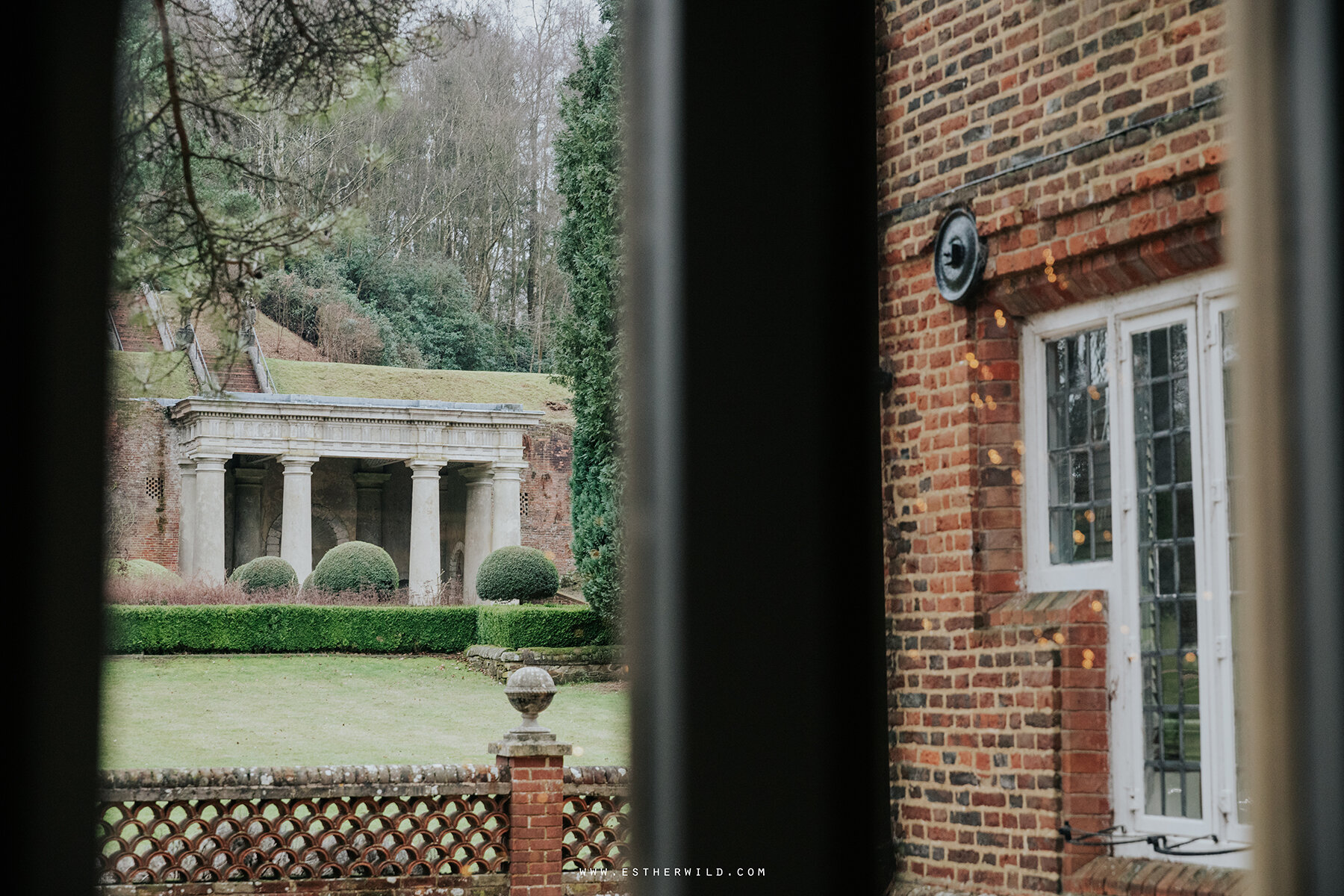 Wootton_House_Dorking_Guildford_London_Winter_Wedding_Photography_Copyright_Esther_Wild_Photographer_IMG_0216.jpg