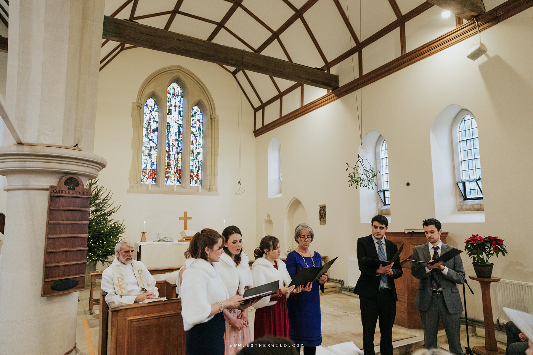 Wootton_House_Dorking_Guildford_London_Winter_Wedding_Photography_Copyright_Esther_Wild_Photographer_IMG_0759.jpg