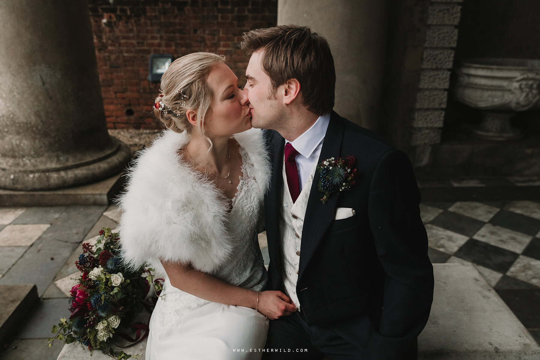 Wootton_House_Dorking_Guildford_London_Winter_Wedding_Photography_Copyright_Esther_Wild_Photographer_IMG_1213.jpg