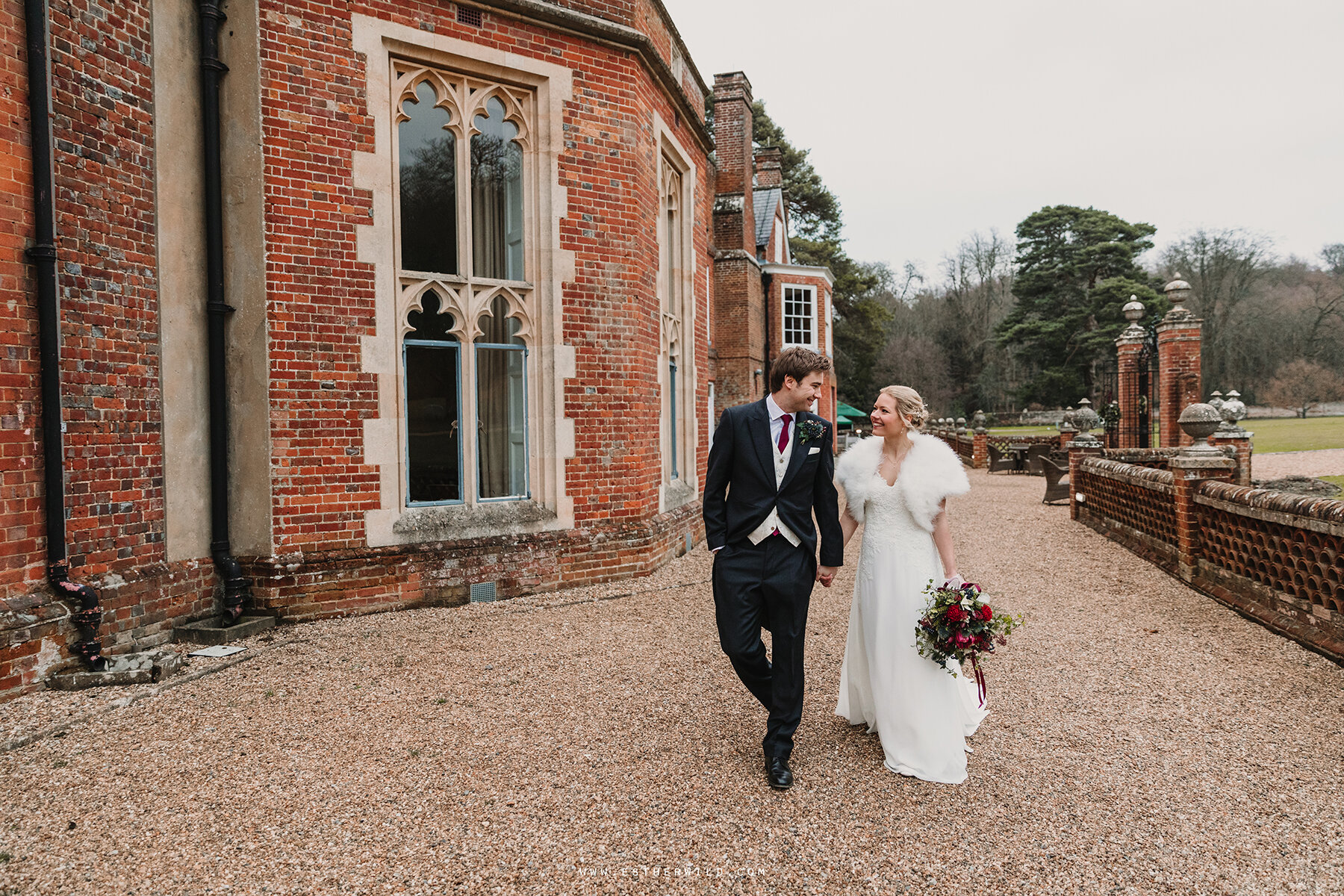 Wootton_House_Dorking_Guildford_London_Winter_Wedding_Photography_Copyright_Esther_Wild_Photographer_IMG_1337.jpg