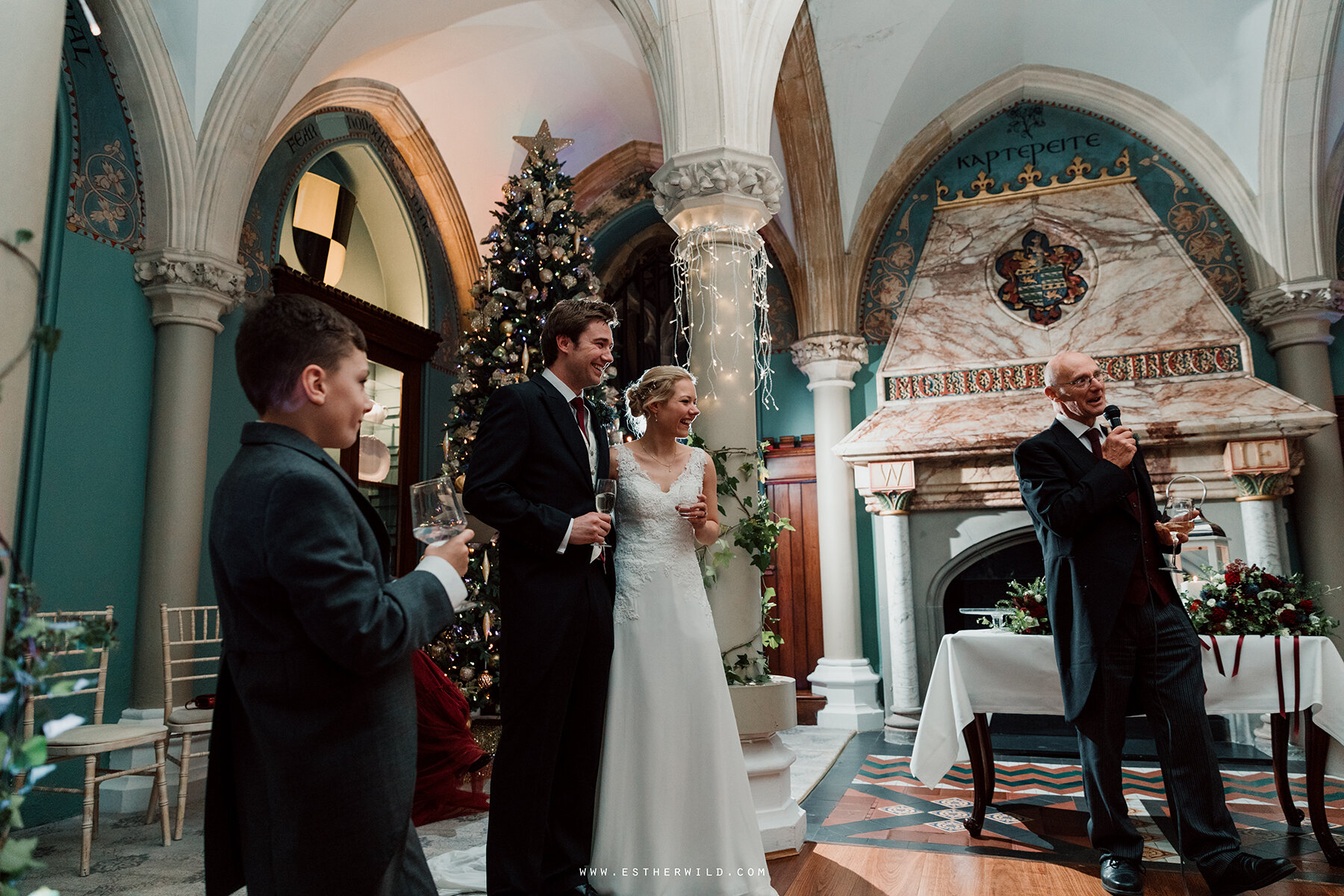 Wootton_House_Dorking_Guildford_London_Winter_Wedding_Photography_Copyright_Esther_Wild_Photographer_IMG_1952.jpg