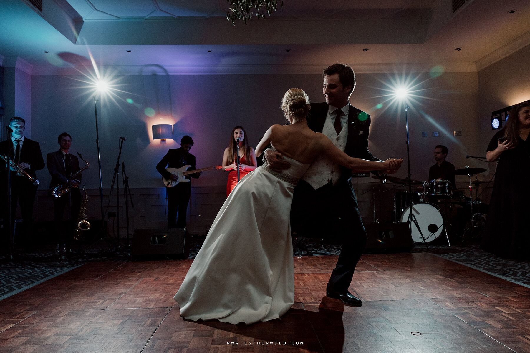 Wootton_House_Dorking_Guildford_London_Winter_Wedding_Photography_Copyright_Esther_Wild_Photographer_IMG_2372.jpg