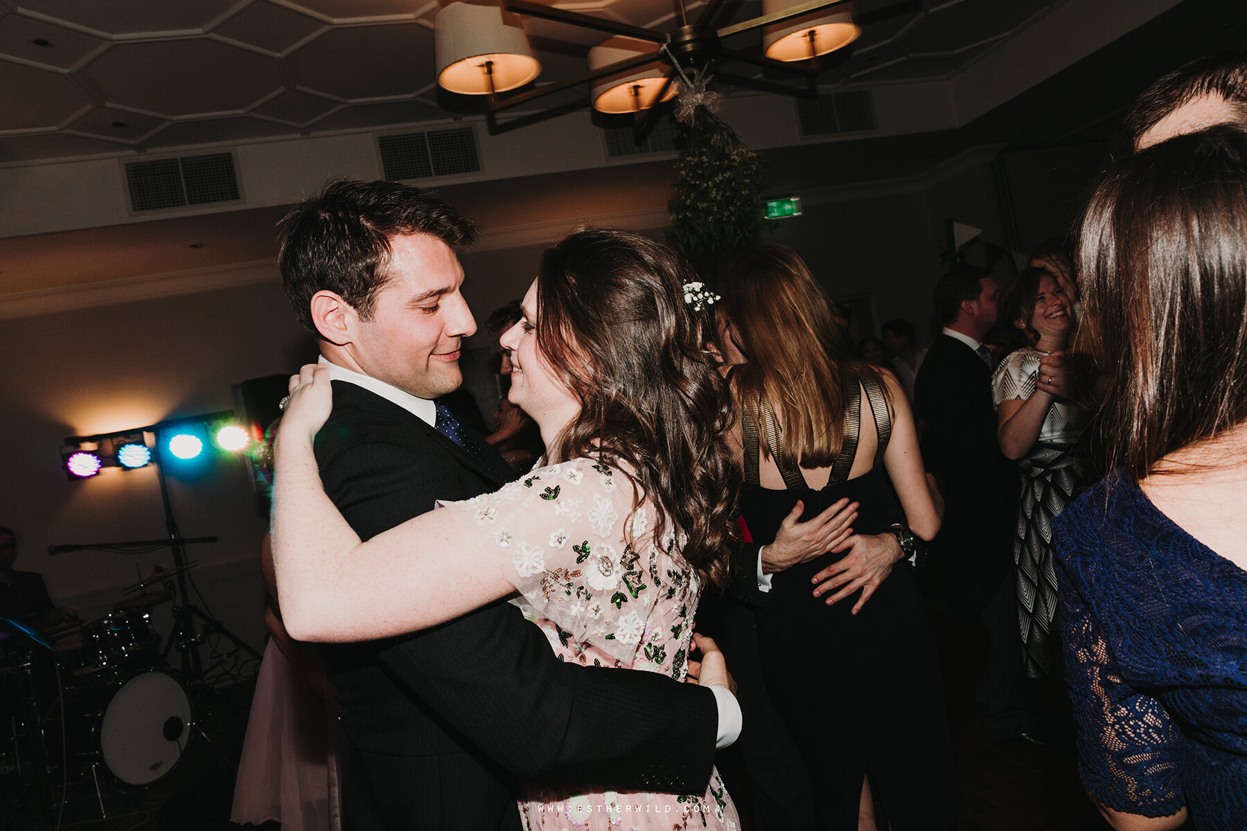 Wootton_House_Dorking_Guildford_London_Winter_Wedding_Photography_Copyright_Esther_Wild_Photographer_IMG_2456.jpg