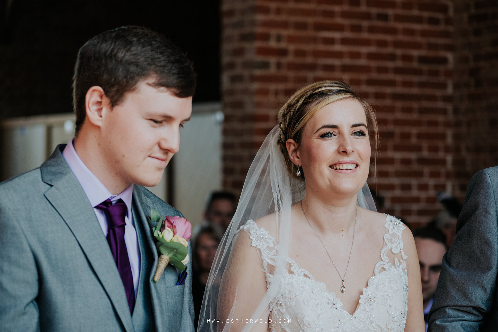 Southwood_Hall_Norwich_Winter_Wedding_Photography_Copyright_Esther_Wild_Photographer_IMG_0506_IMG_0005.jpg