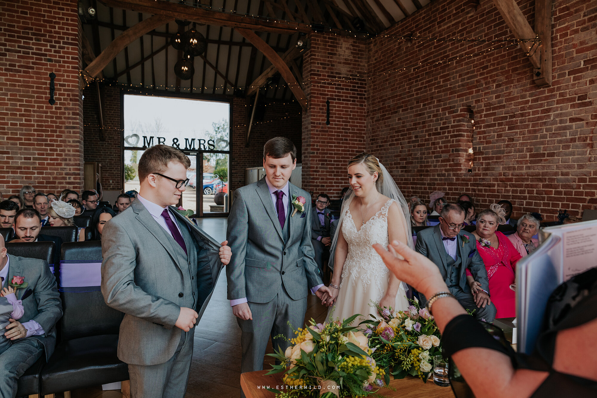 Southwood_Hall_Norwich_Winter_Wedding_Photography_Copyright_Esther_Wild_Photographer_IMG_0591.jpg