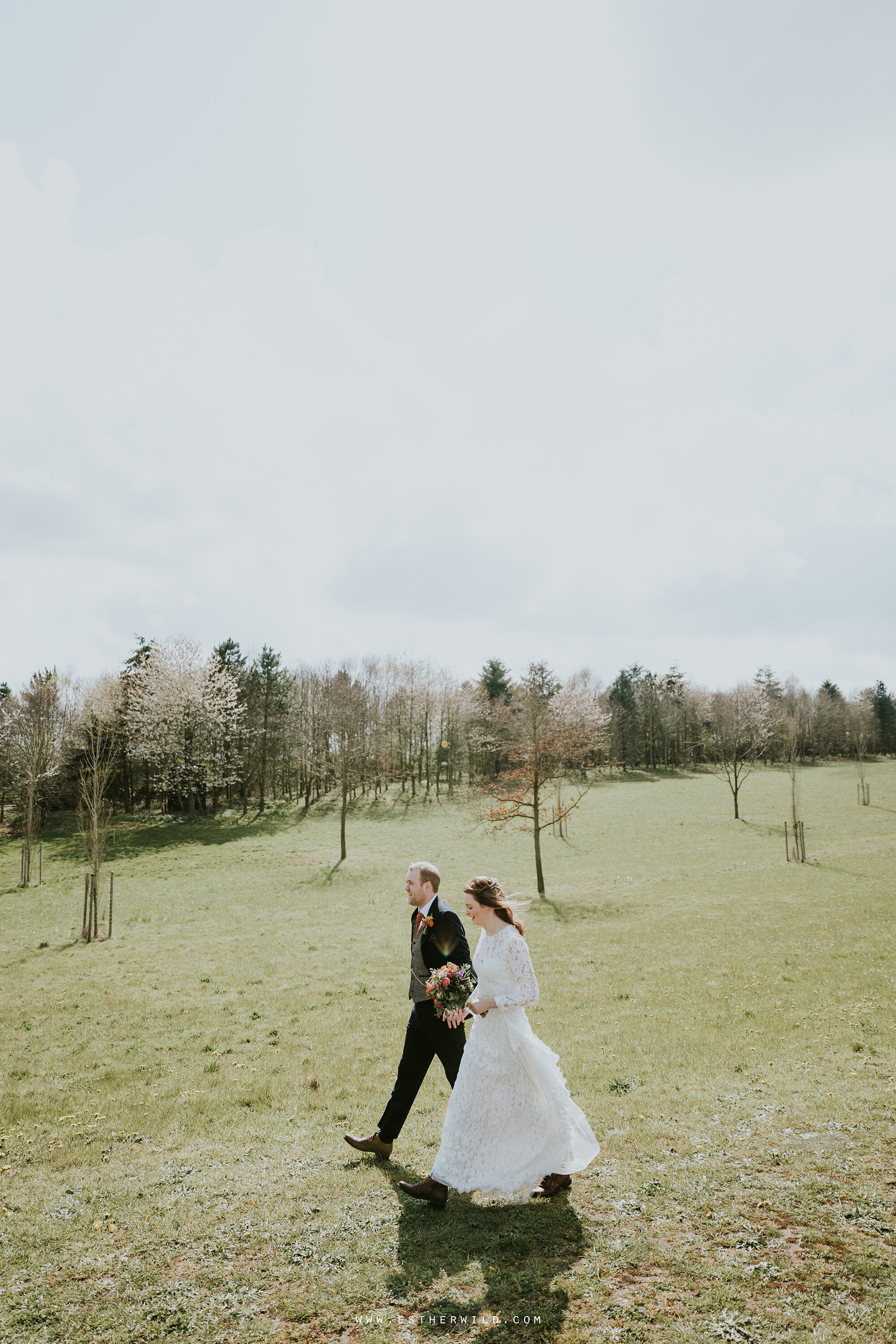 Chaucer_Barn_Spring_Gresham_Holt_Wedding_Photography_Copyright_Esther_Wild_Photographer_IMG_0967.jpg