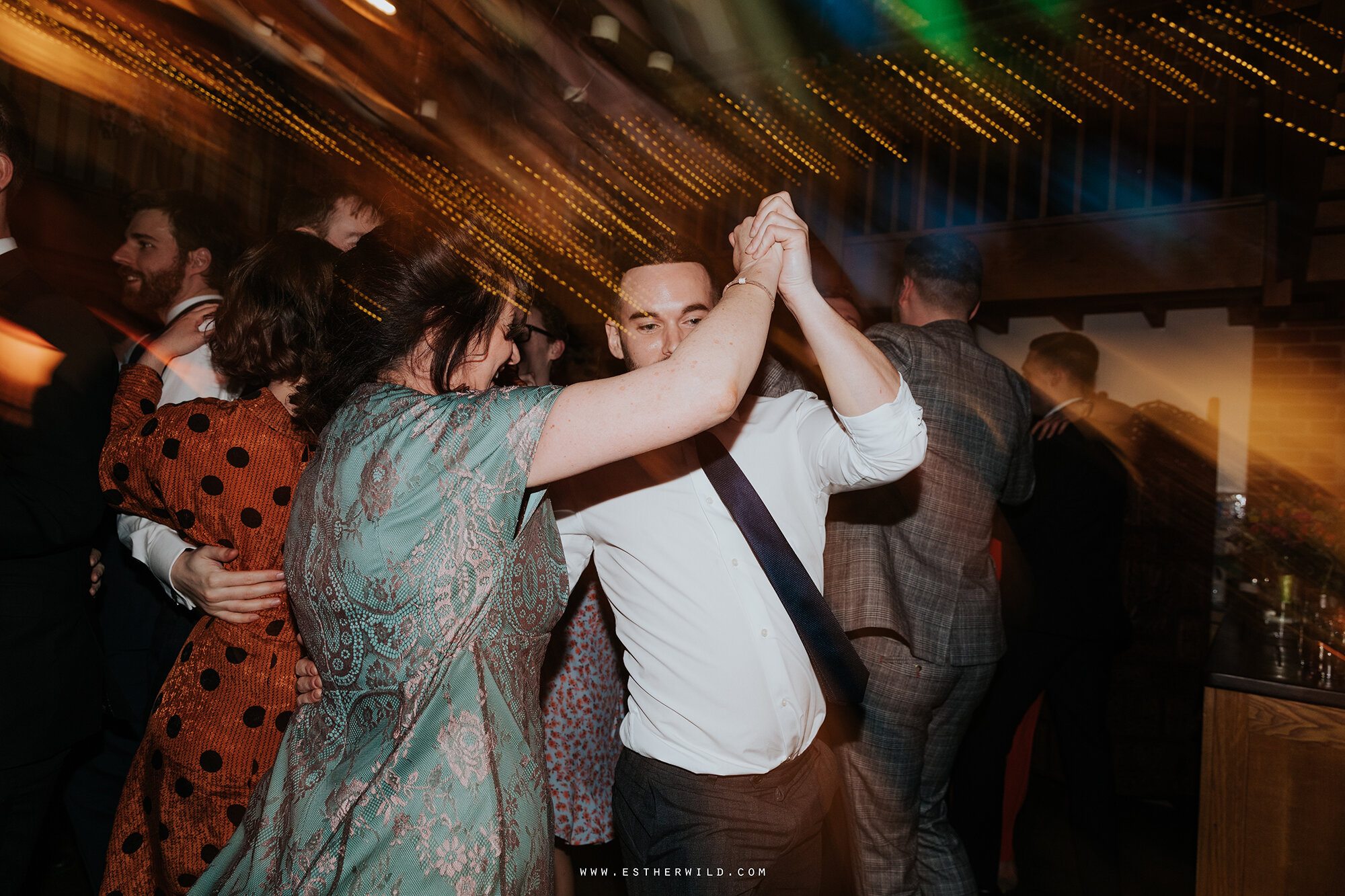 Chaucer_Barn_Spring_Gresham_Holt_Wedding_Photography_Copyright_Esther_Wild_Photographer_IMG_2107.jpg