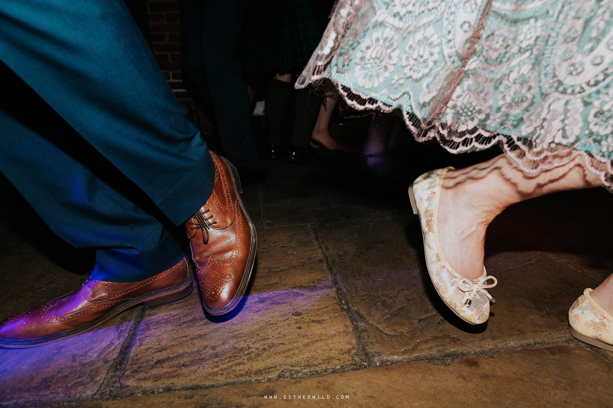 Chaucer_Barn_Spring_Gresham_Holt_Wedding_Photography_Copyright_Esther_Wild_Photographer_IMG_2120.jpg