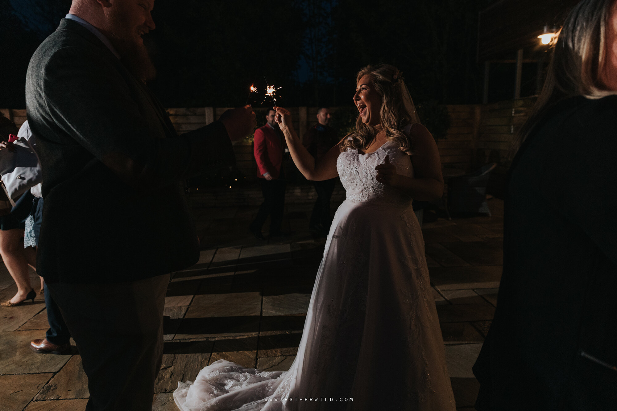 Ffolkes_Arms_Hillington_Kings_Lynn_Norfolk_Wedding_Photography_Copyright_Esther_Wild_Photographer_IMG_1940.jpg