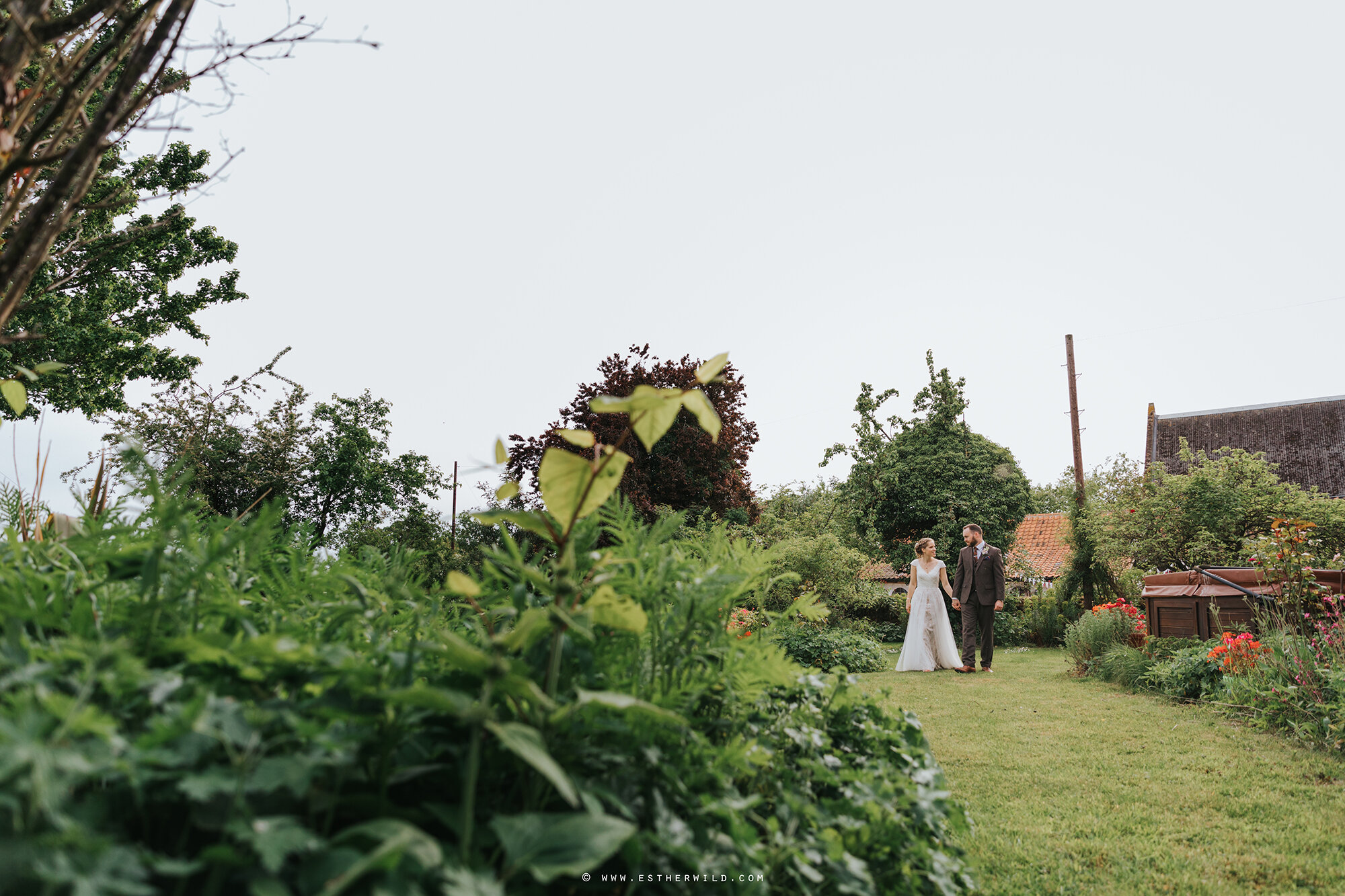 Glebe_Farm_Barn_Norfolk_Wedding_Photographer_Copyright_Esther_Wild_Photographer_695-IMG_4152.jpg