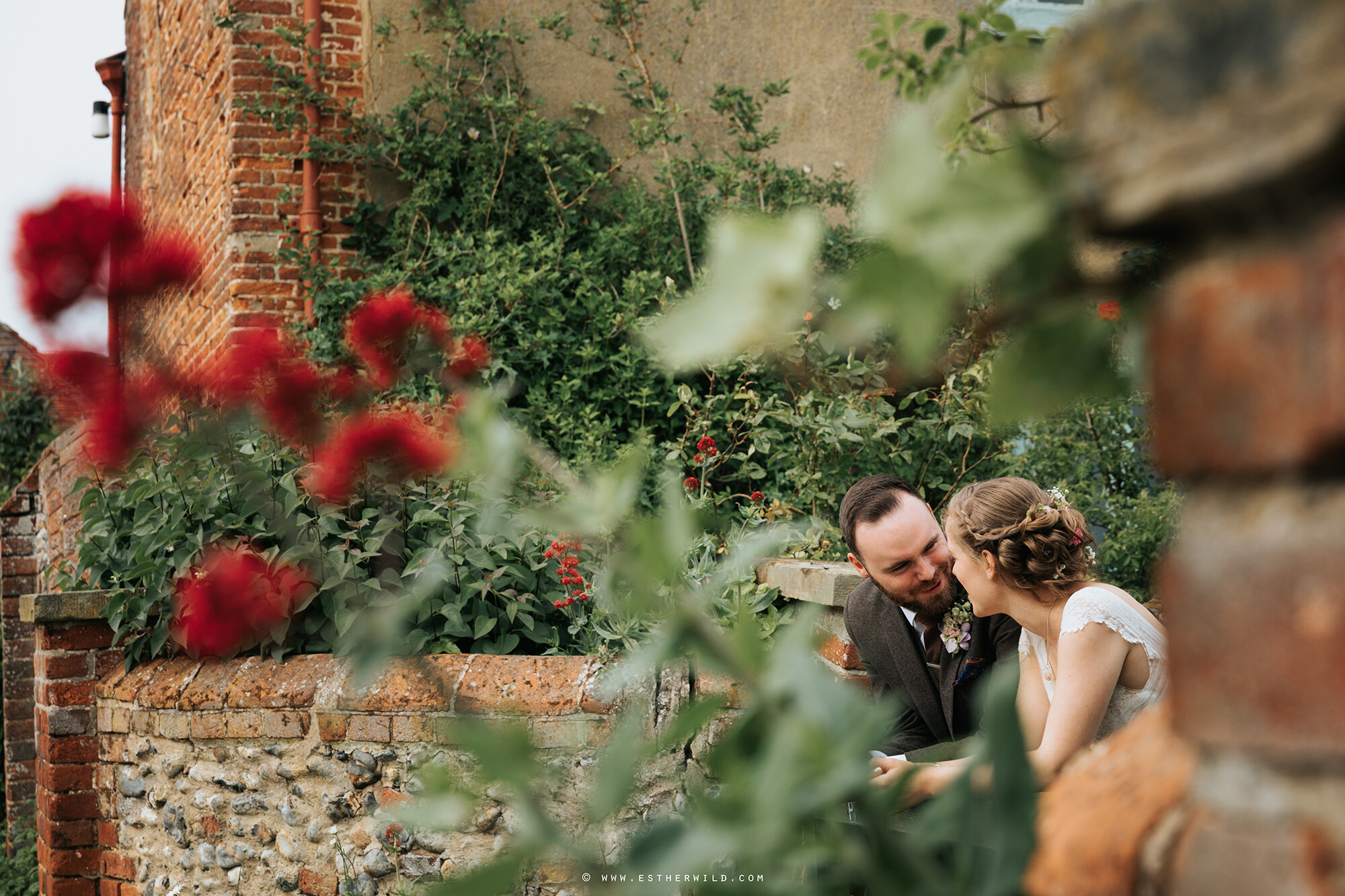 Glebe_Farm_Barn_Norfolk_Wedding_Photographer_Copyright_Esther_Wild_Photographer_724-IMG_4239.jpg