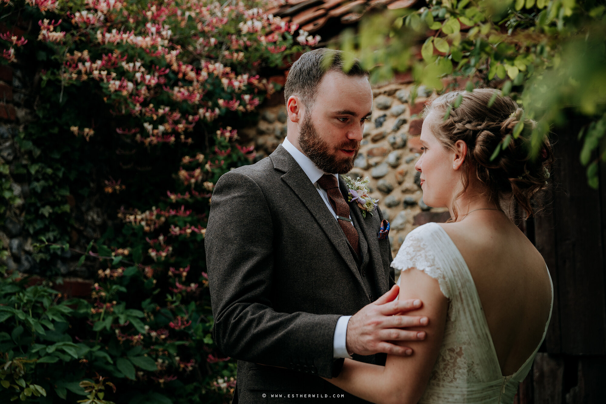 Glebe_Farm_Barn_Norfolk_Wedding_Photographer_Copyright_Esther_Wild_Photographer_731-IMG_4261.jpg