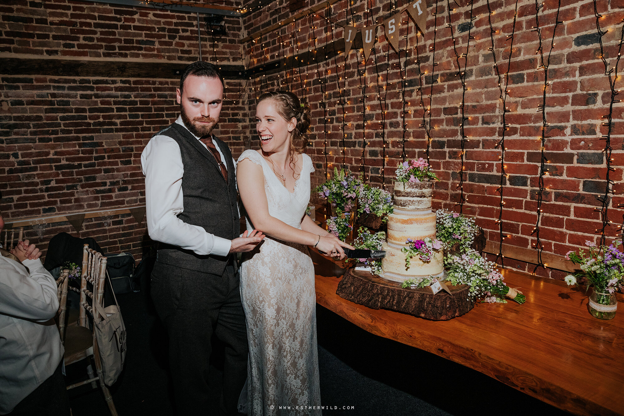 Glebe_Farm_Barn_Norfolk_Wedding_Photographer_Copyright_Esther_Wild_Photographer_842-IMG_4671.jpg