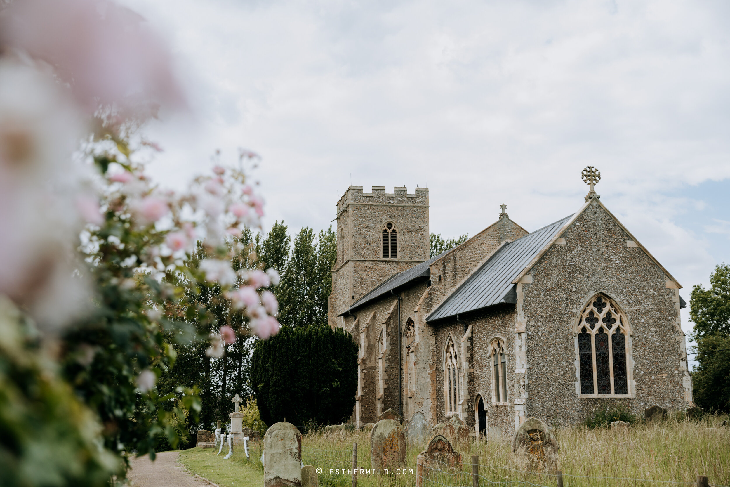 one_curious_dream_norfolk_wedding_planning_venue_photographer_©_Esther_Wild_42-IMG_0119.jpg