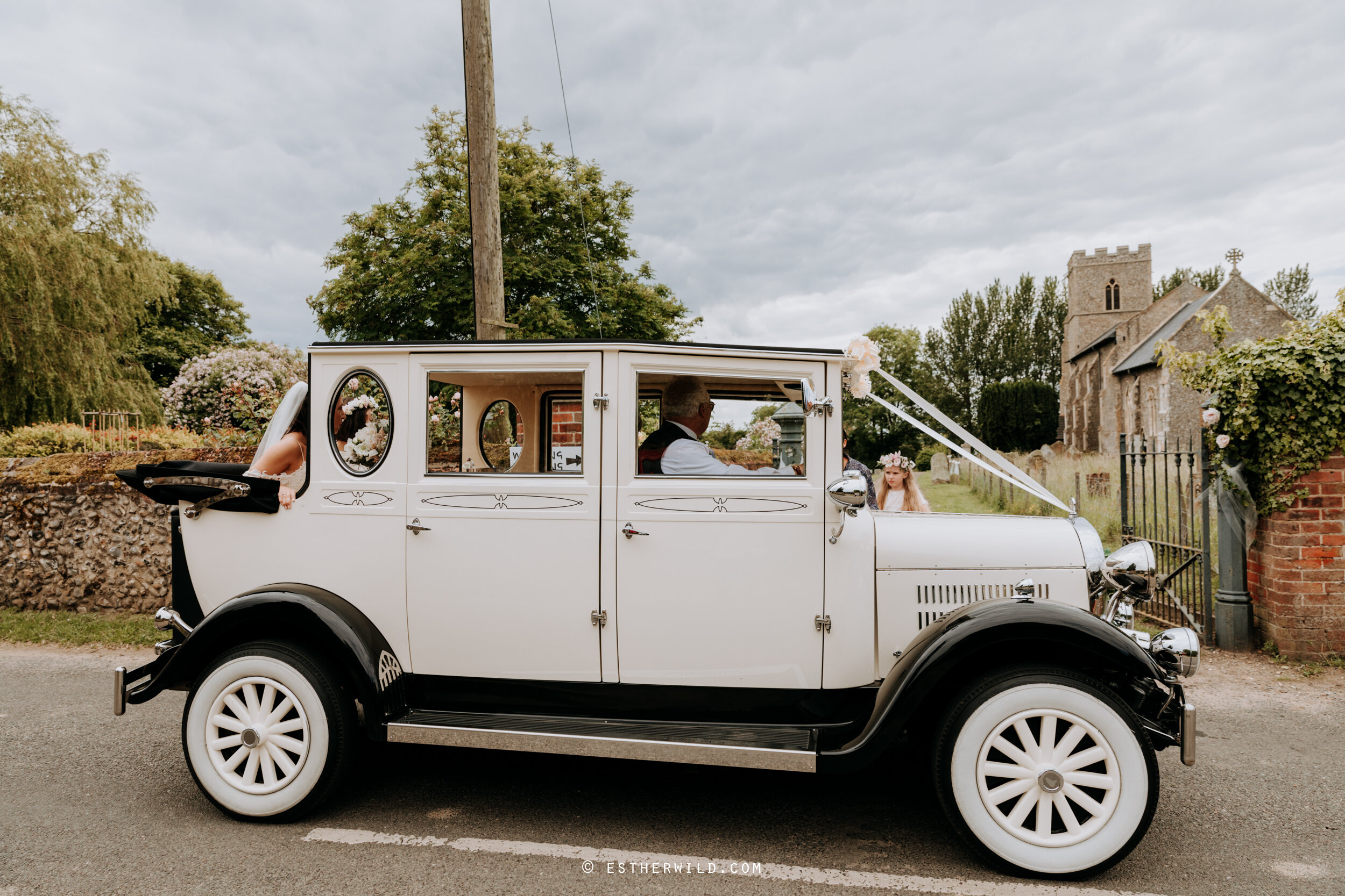 one_curious_dream_norfolk_wedding_planning_venue_photographer_©_Esther_Wild_71-IMG_0234.jpg