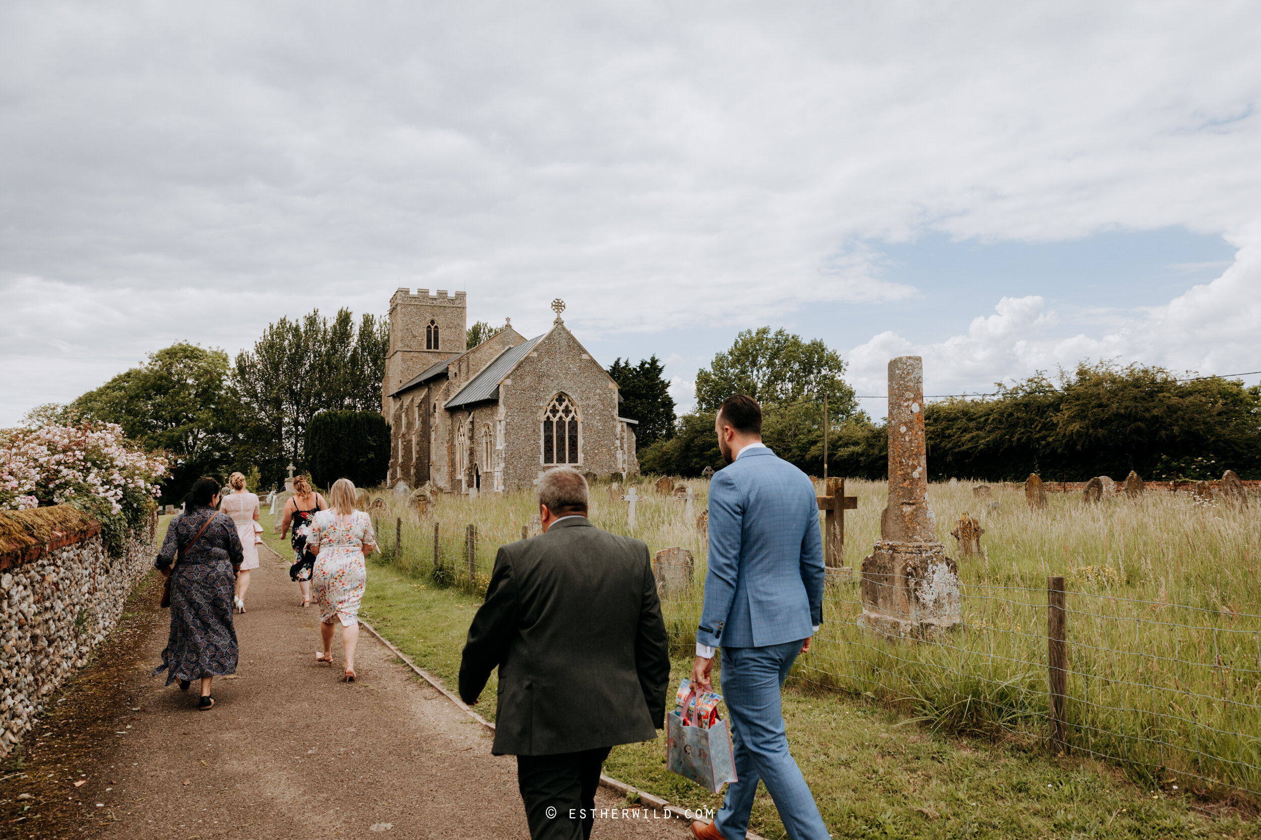 one_curious_dream_norfolk_wedding_planning_venue_photographer_©_Esther_Wild_66-IMG_0199.jpg