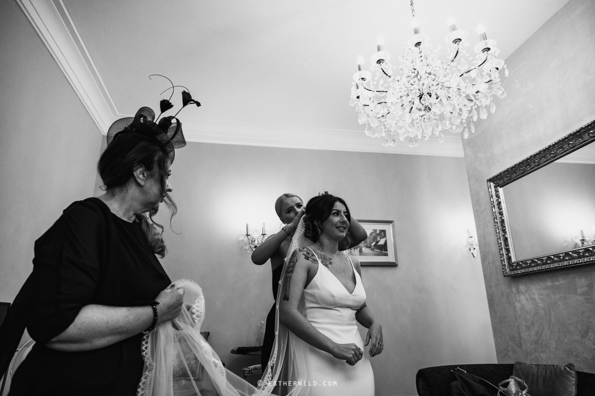 Kings_Lynn_Town_Hall_Wedding_Norfolk_Photographer_©EstherWild_111-IMG_0362.jpg