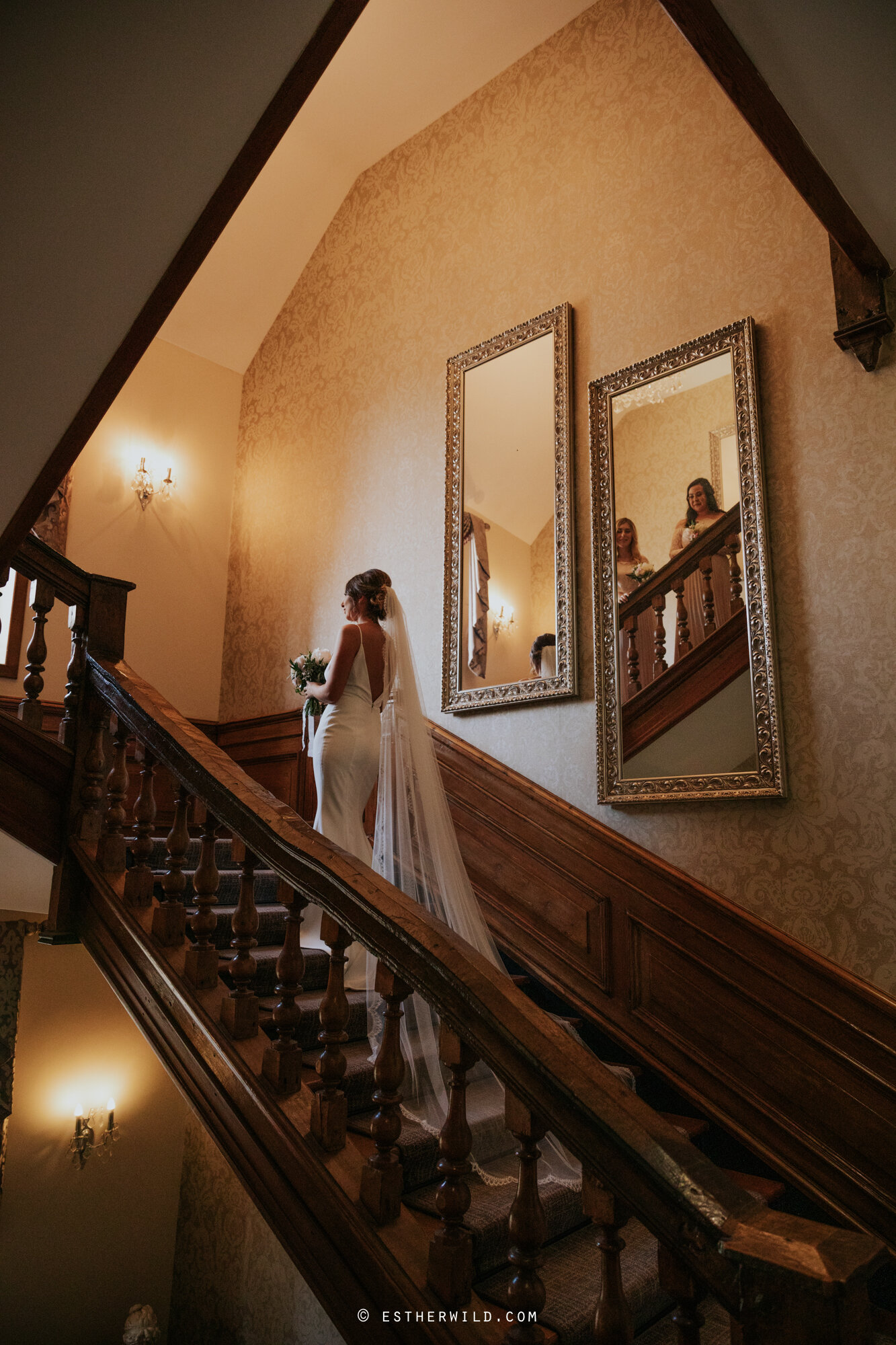 Kings_Lynn_Town_Hall_Wedding_Norfolk_Photographer_©EstherWild_136-IMG_0420.jpg