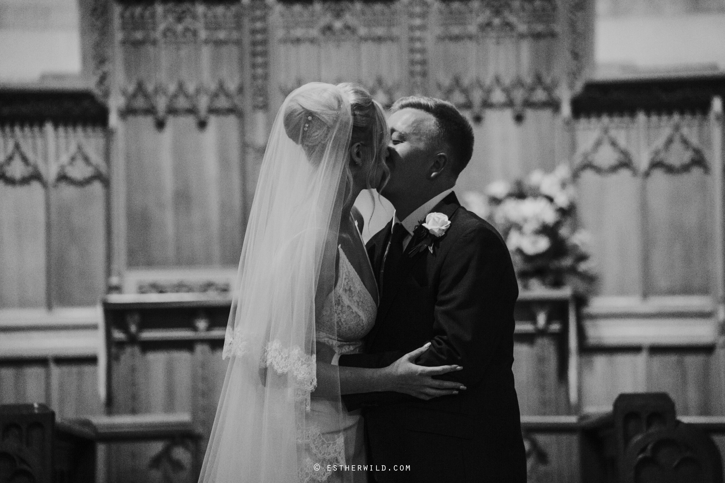 Snettisham_Church_Briarfields_Titchwell_Norfolk_Wedding_Photographer_Copyright_Esther_Wild_238-IMG_0046.jpg