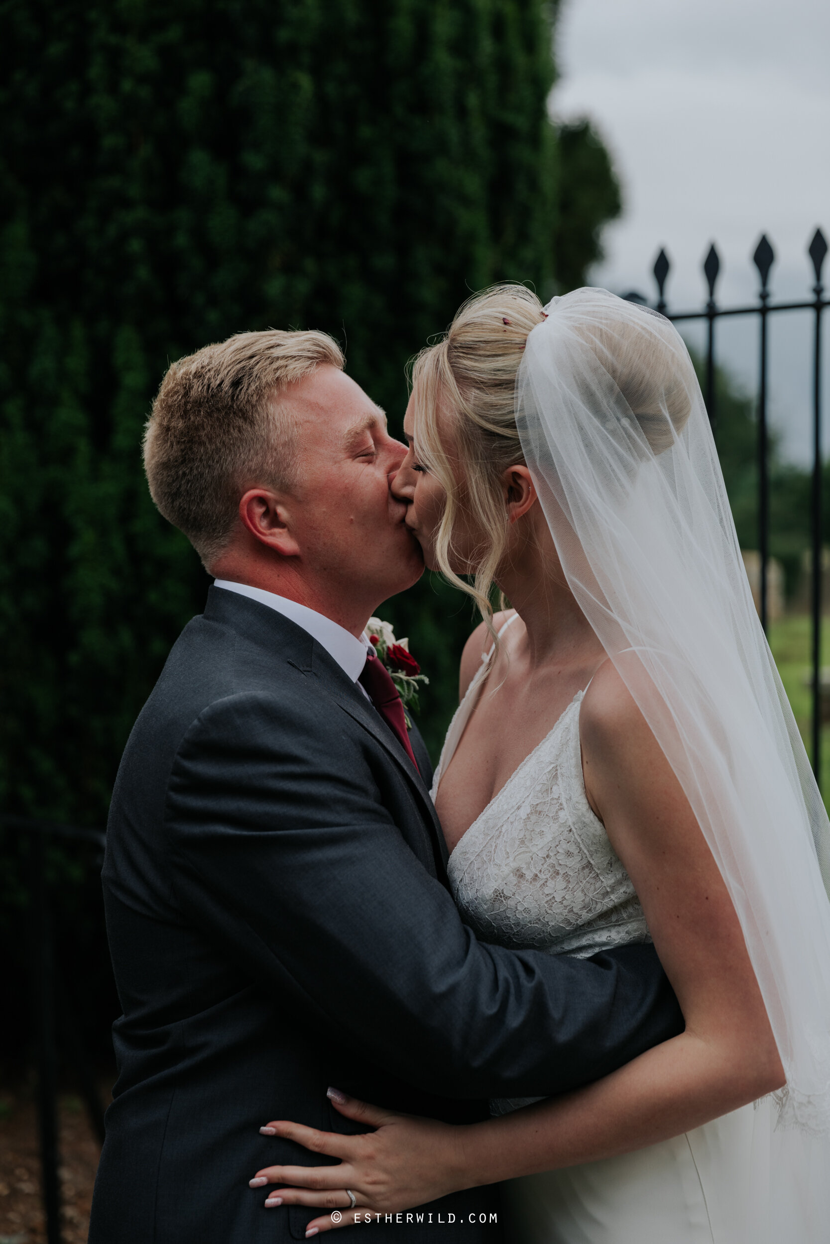 Snettisham_Church_Briarfields_Titchwell_Norfolk_Wedding_Photographer_Copyright_Esther_Wild_394-IMG_1062.jpg