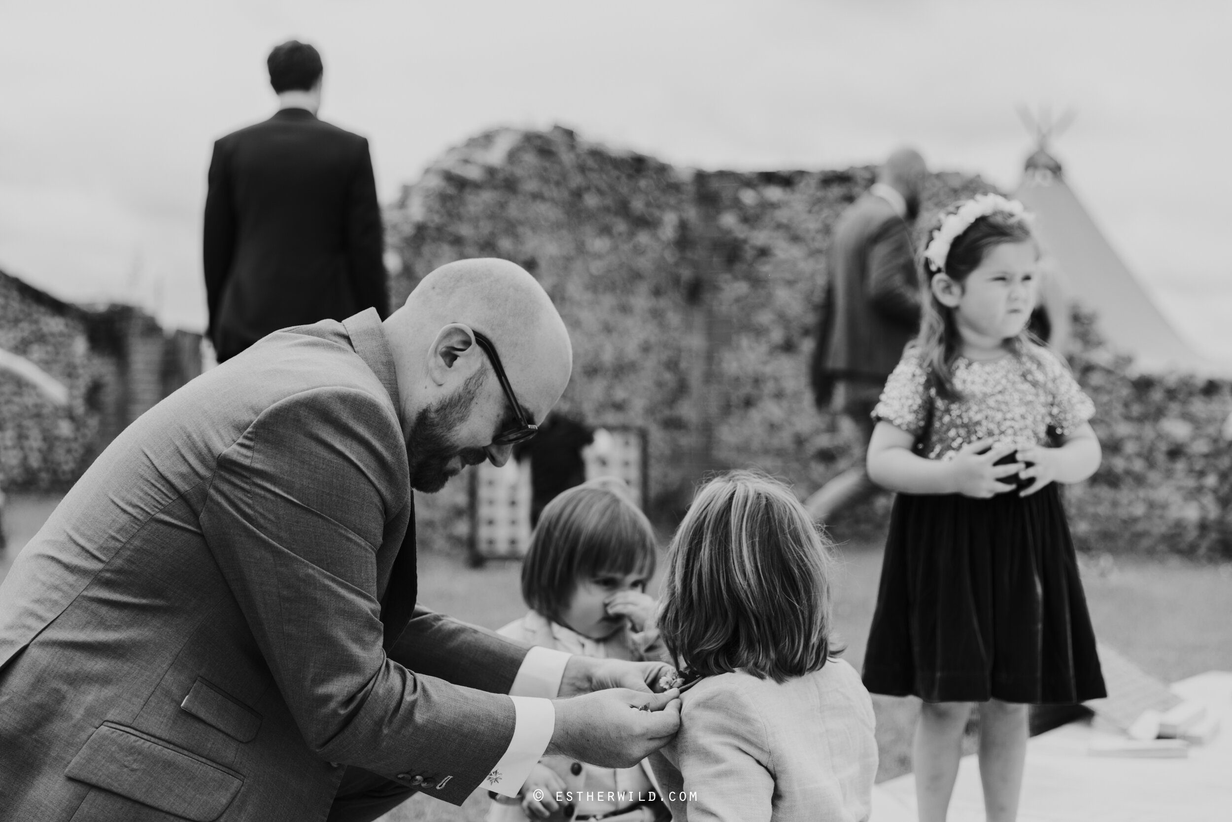 Barn_Drift_Cley_Norfolk_Wedding_Esther_Wild_Photographer_©_Esther_Wild_167-IMG_0557.jpg