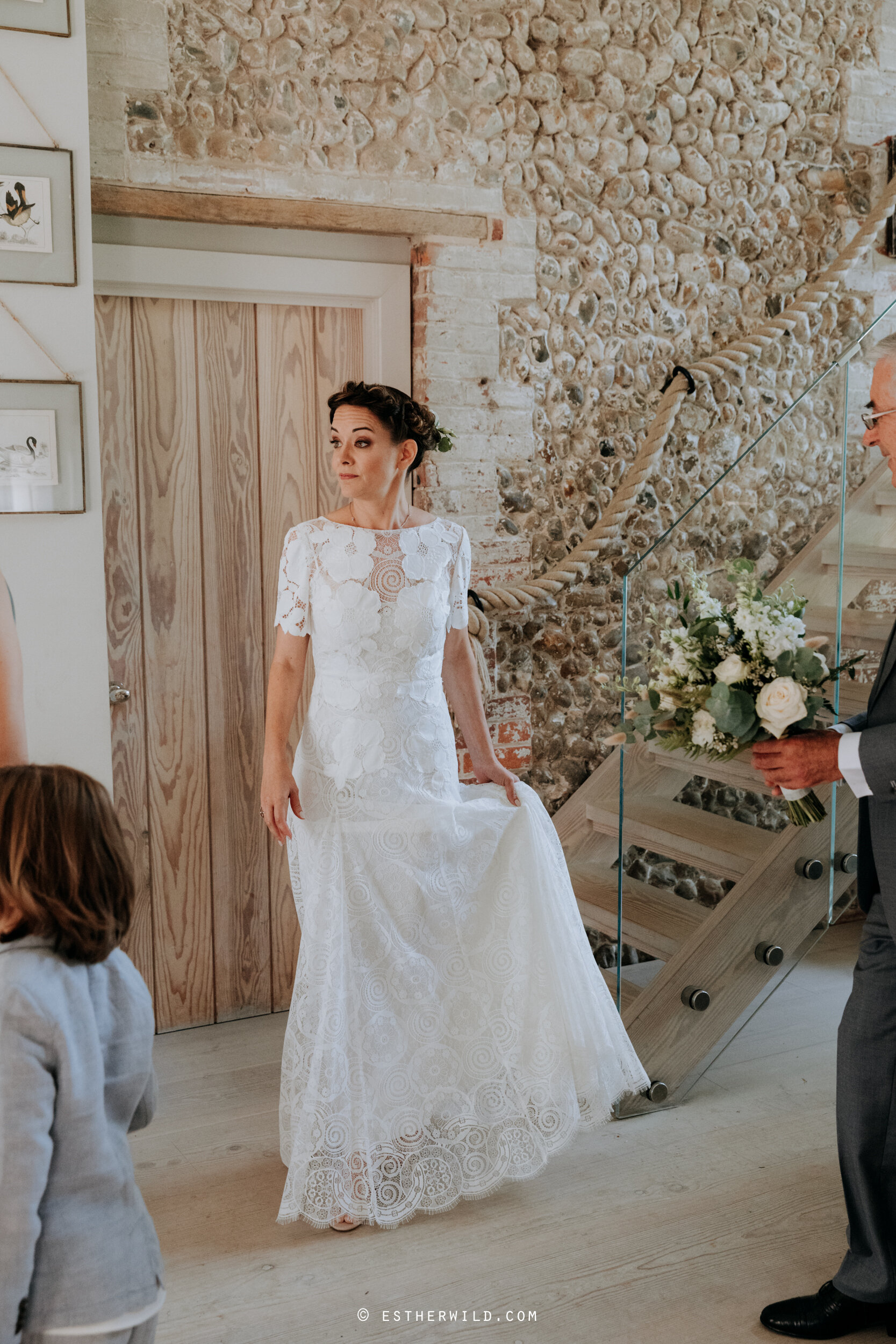 Barn_Drift_Cley_Norfolk_Wedding_Esther_Wild_Photographer_©_Esther_Wild_178-IMG_0589.jpg