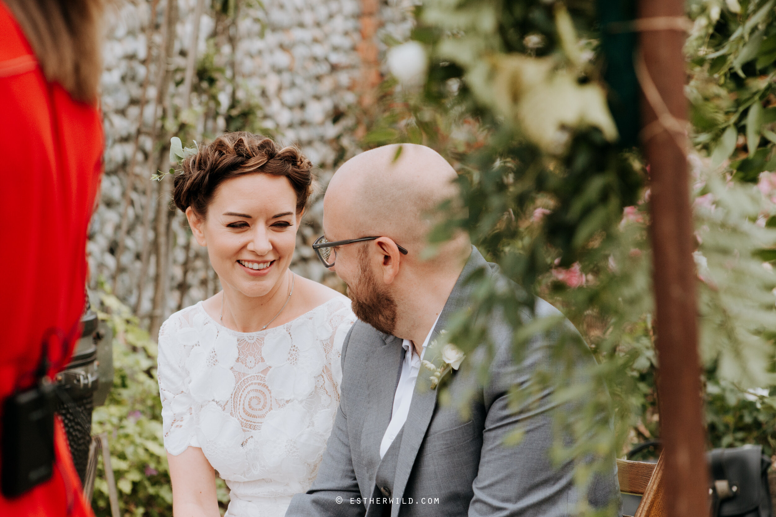 Barn_Drift_Cley_Norfolk_Wedding_Esther_Wild_Photographer_©_Esther_Wild_232-IMG_2373.jpg