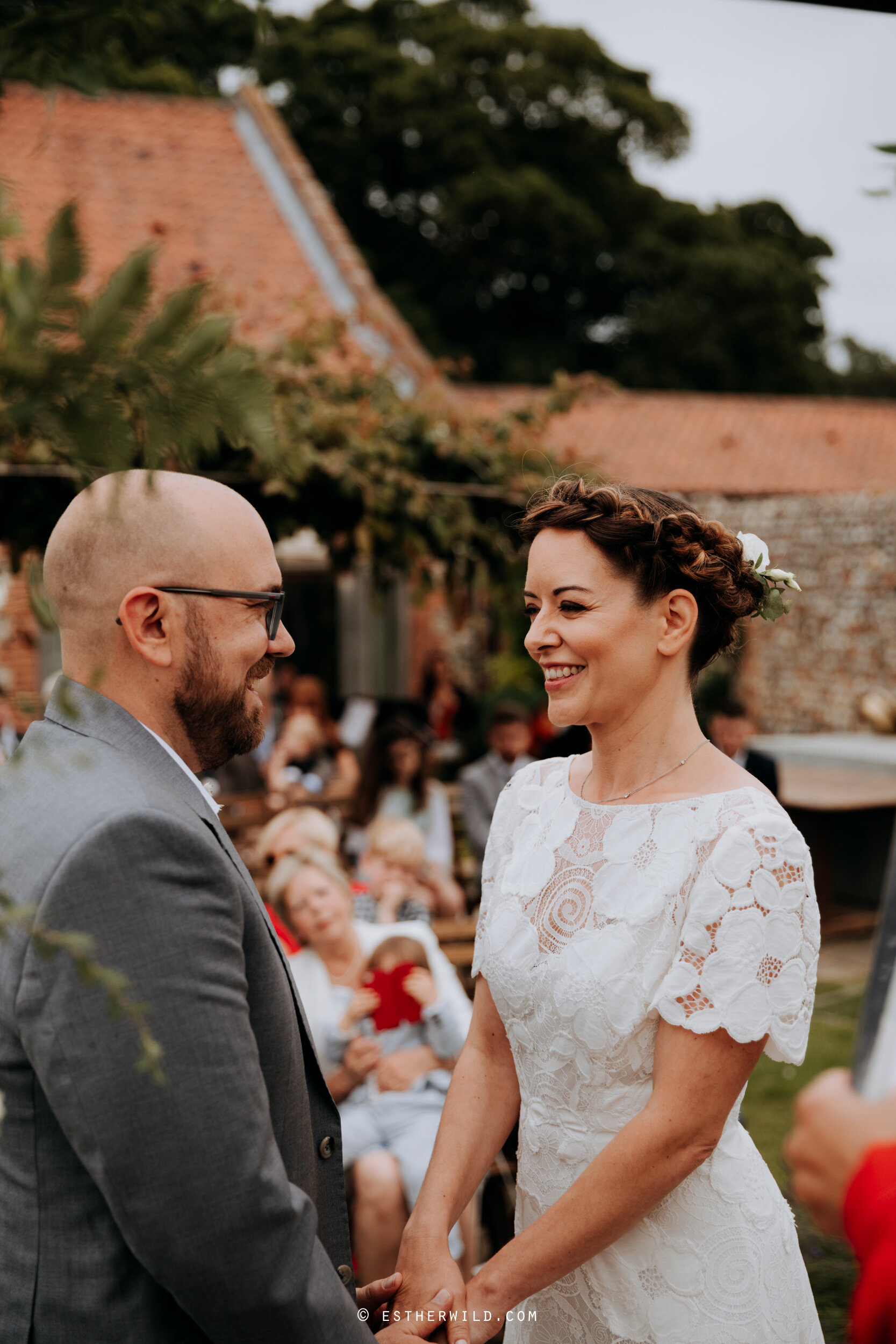 Barn_Drift_Cley_Norfolk_Wedding_Esther_Wild_Photographer_©_Esther_Wild_290-IMG_0818.jpg