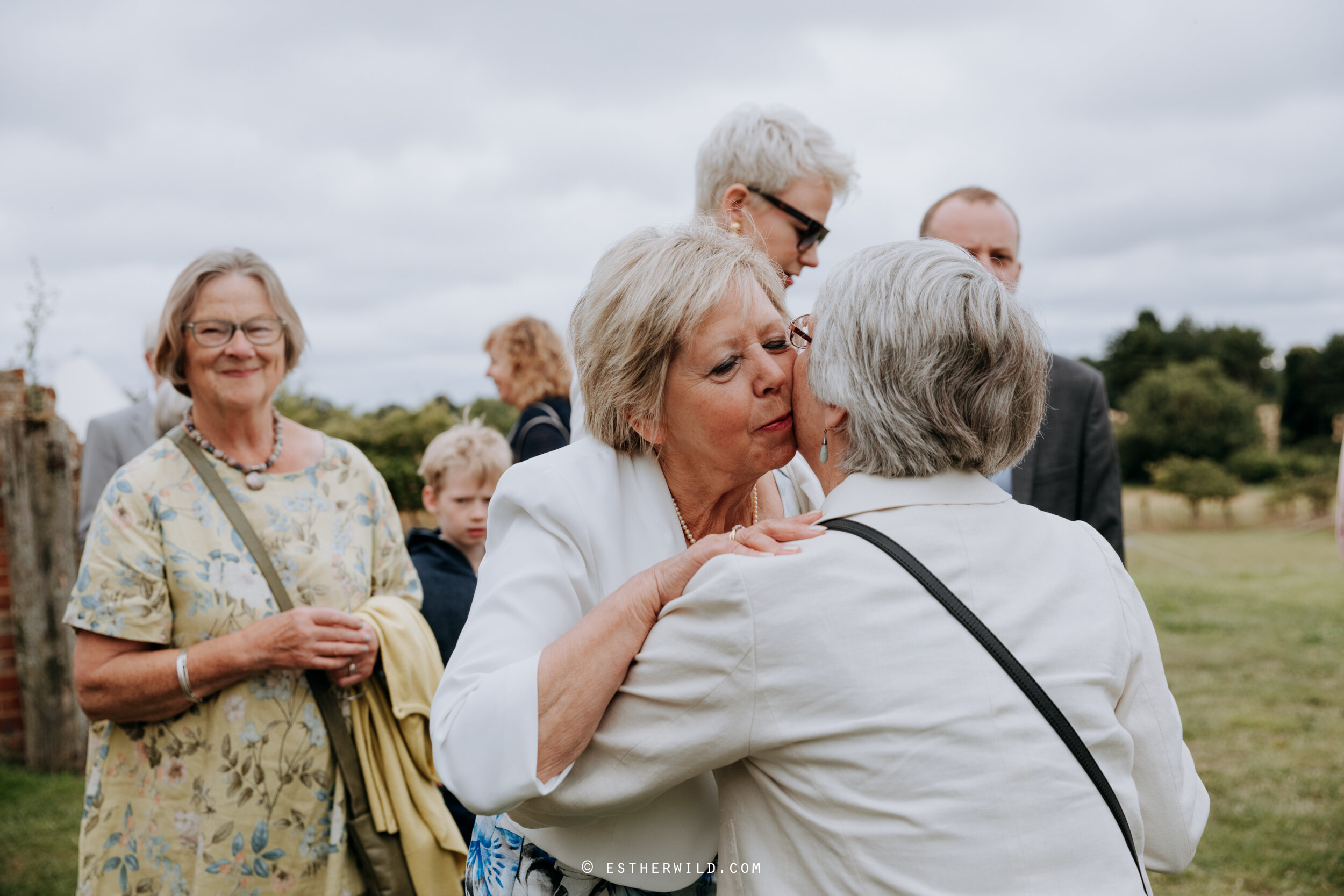 Barn_Drift_Cley_Norfolk_Wedding_Esther_Wild_Photographer_©_Esther_Wild_348-IMG_1029.jpg