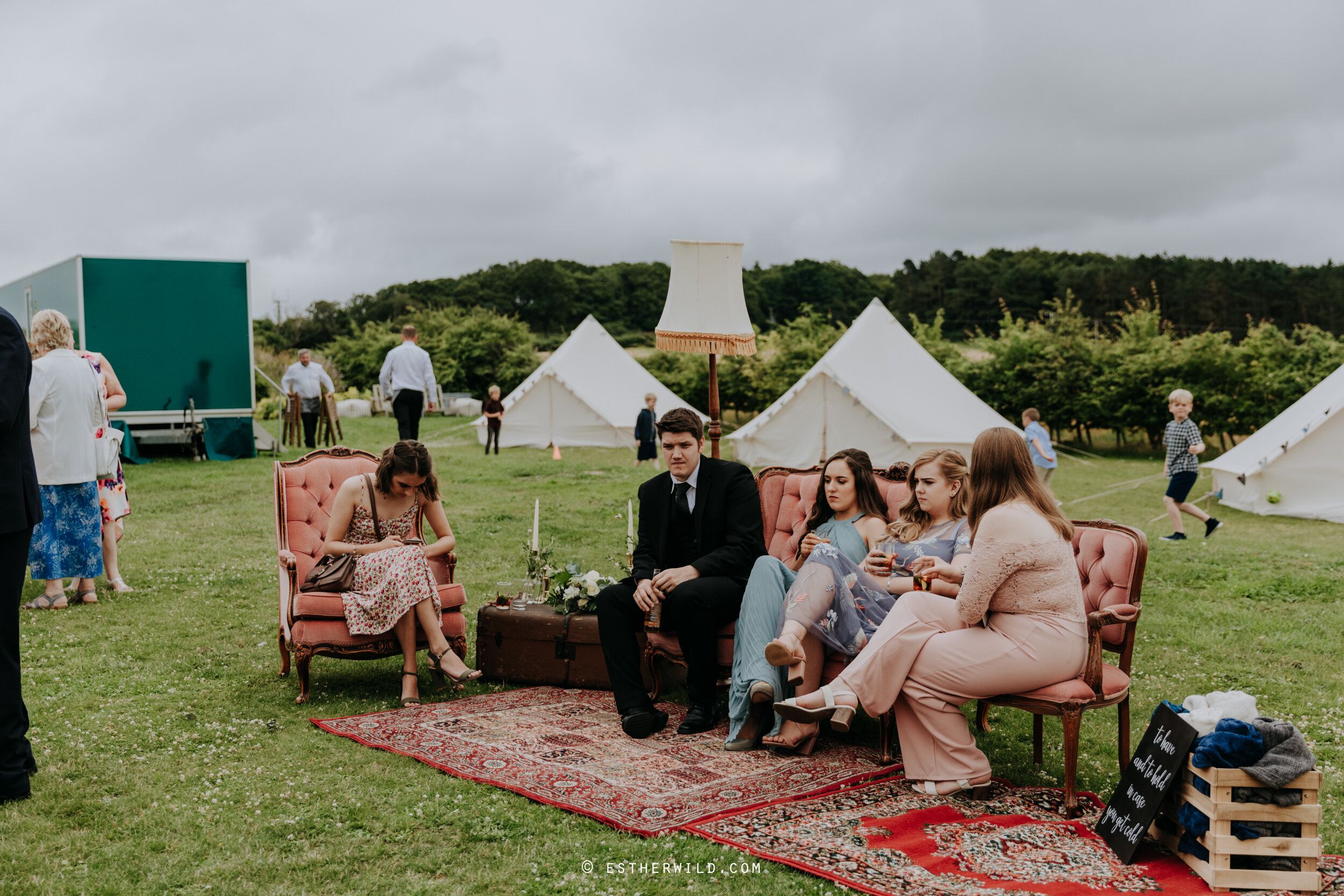 Barn_Drift_Cley_Norfolk_Wedding_Esther_Wild_Photographer_©_Esther_Wild_370-IMG_1103.jpg