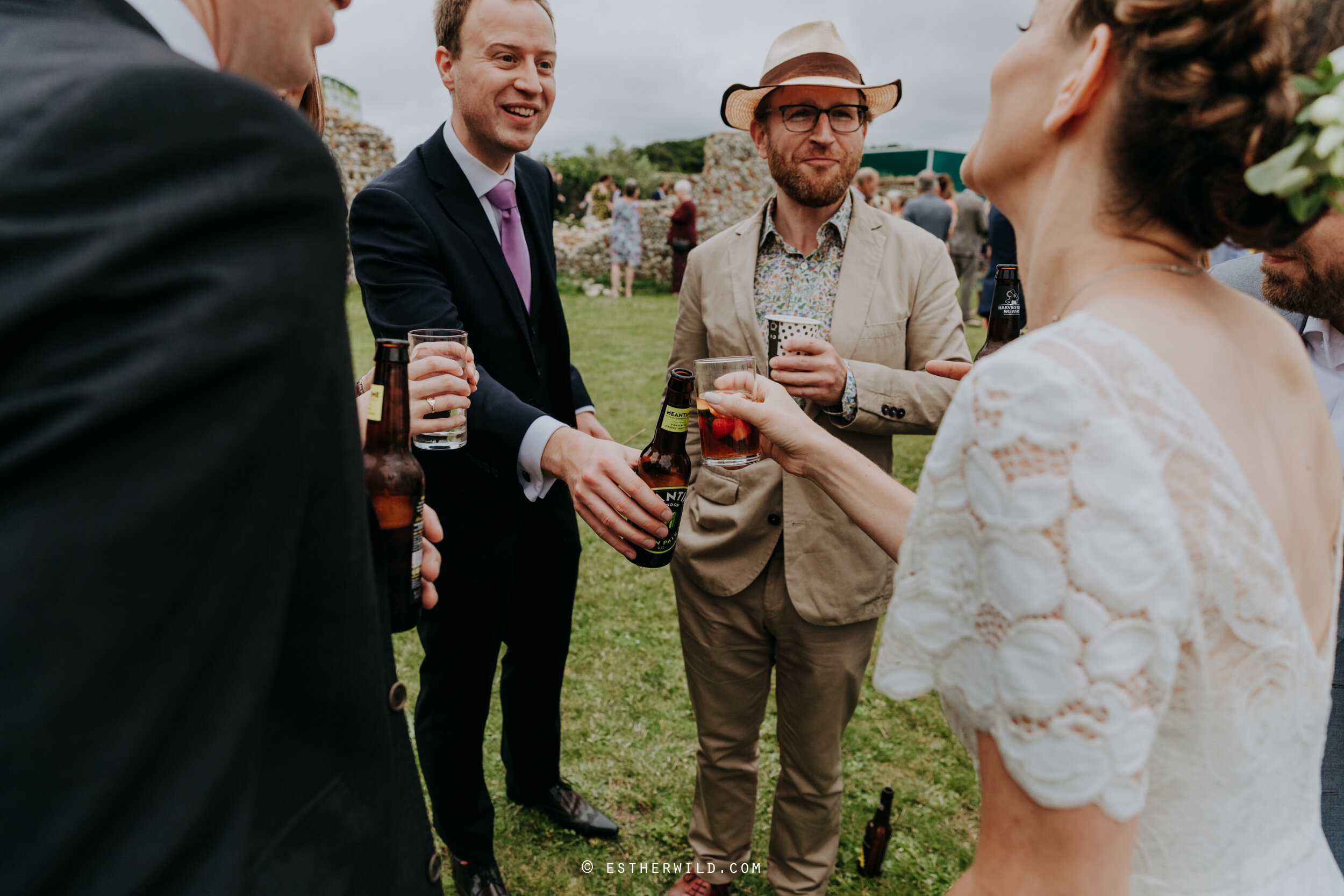 Barn_Drift_Cley_Norfolk_Wedding_Esther_Wild_Photographer_©_Esther_Wild_368-IMG_1097.jpg