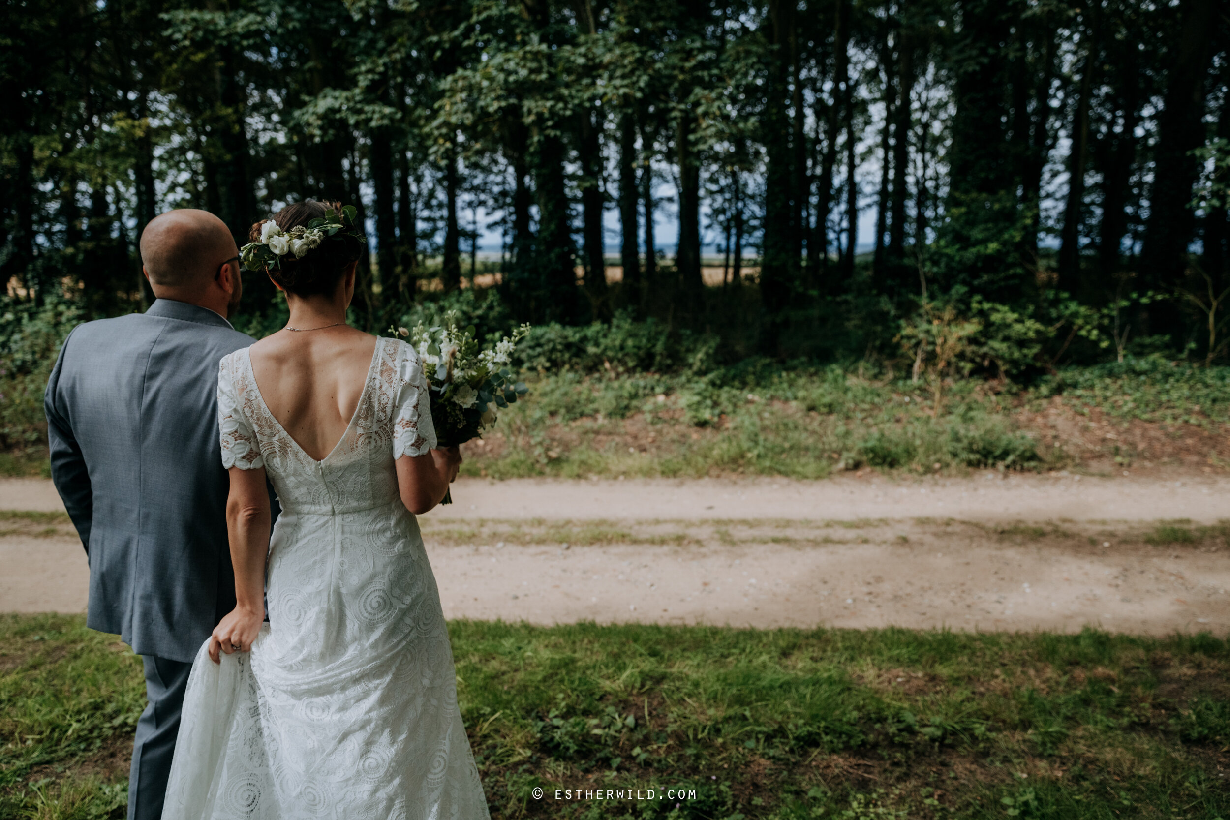 Barn_Drift_Cley_Norfolk_Wedding_Esther_Wild_Photographer_©_Esther_Wild_402-IMG_1233.jpg