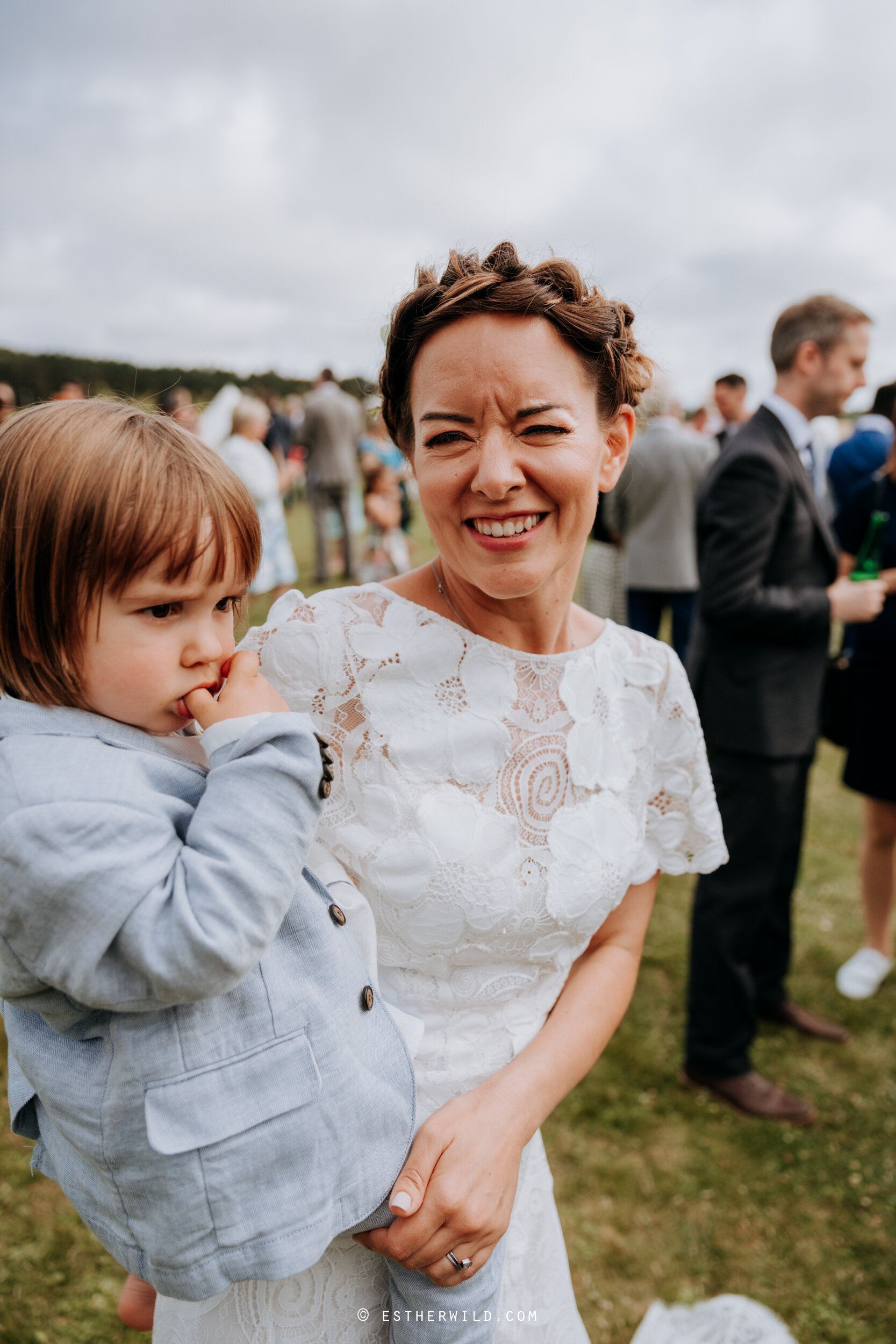 Barn_Drift_Cley_Norfolk_Wedding_Esther_Wild_Photographer_©_Esther_Wild_493-IMG_1535.jpg