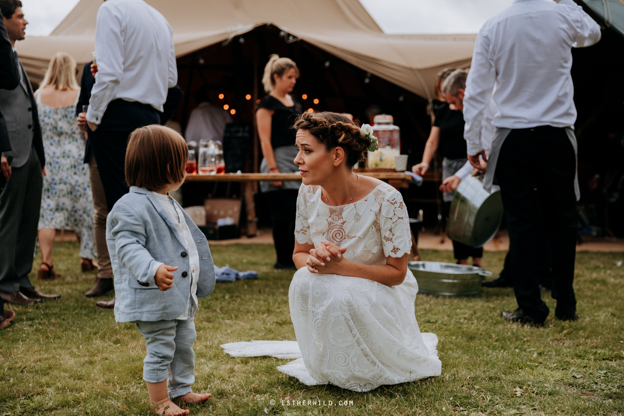 Barn_Drift_Cley_Norfolk_Wedding_Esther_Wild_Photographer_©_Esther_Wild_496-IMG_1550.jpg